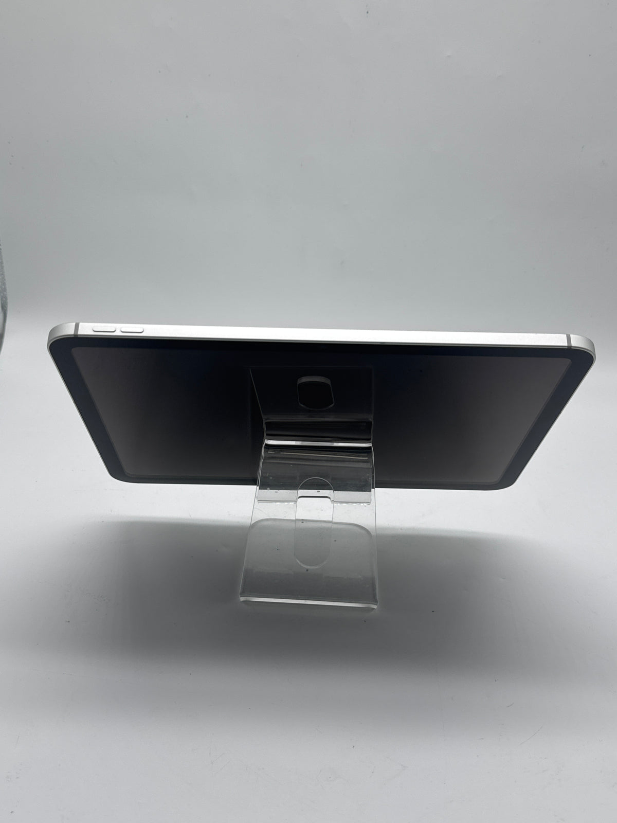Apple iPad A16 A3355 128GB Compatible with Verizon - Read