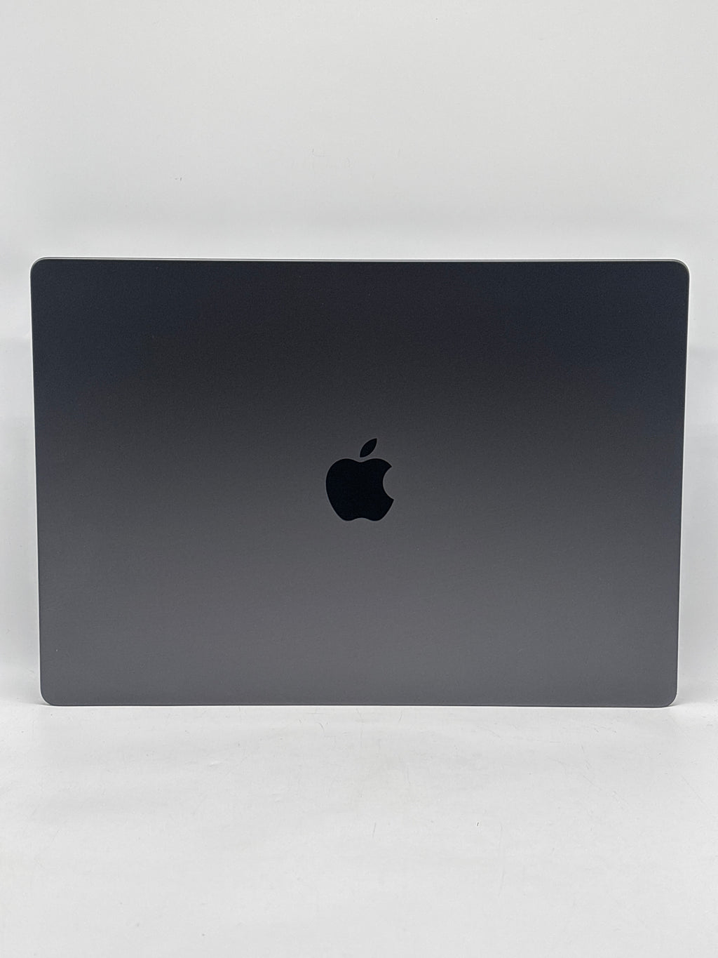 Apple MacBook Pro 16" M5 Max 18-Core CPU 40-Core GPU 128GB RAM 4TB SSD