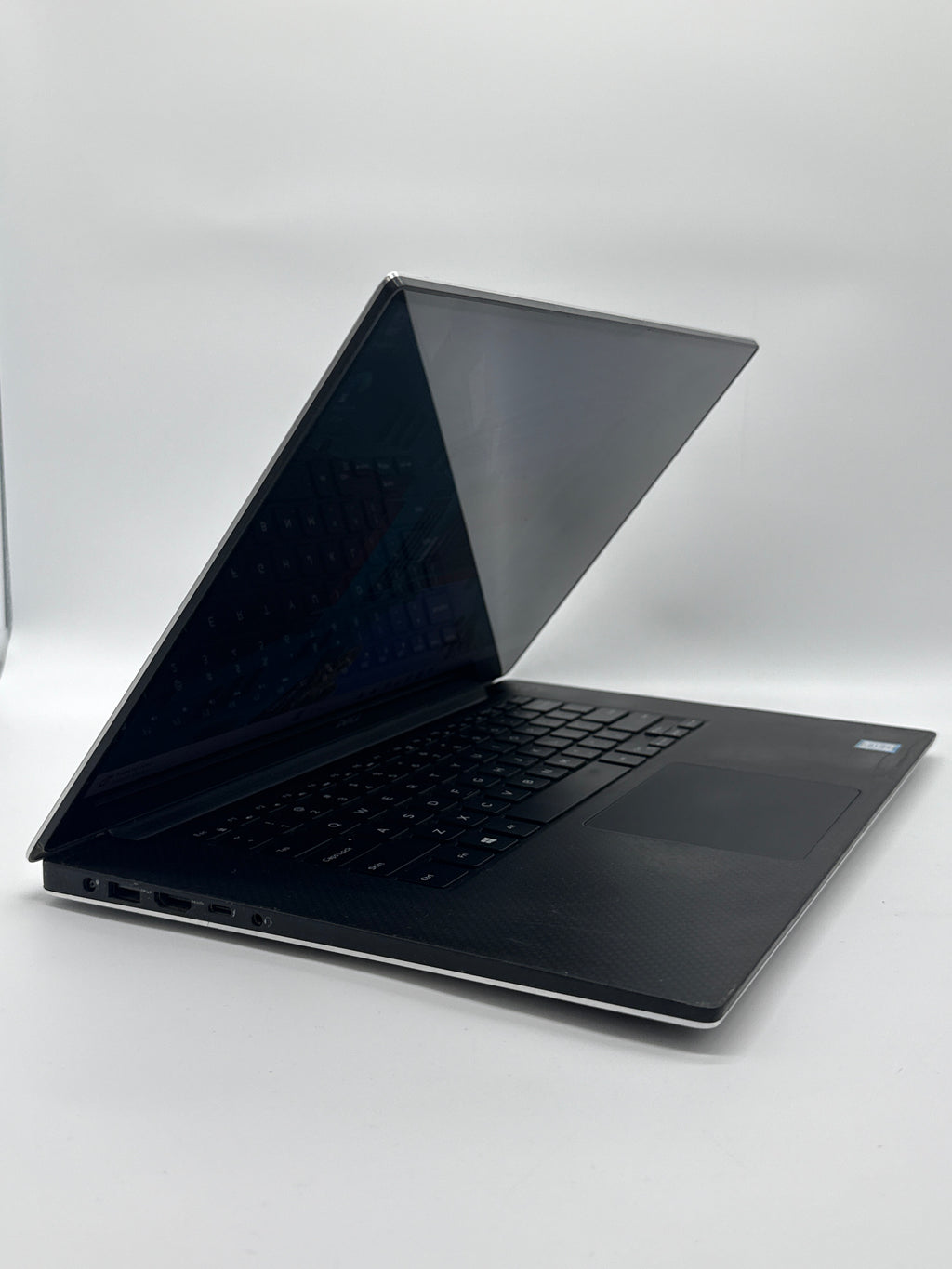 Dell XPS 15 9550 i7-6700HQ 16GB RAM 1TB SSD GTX 960M