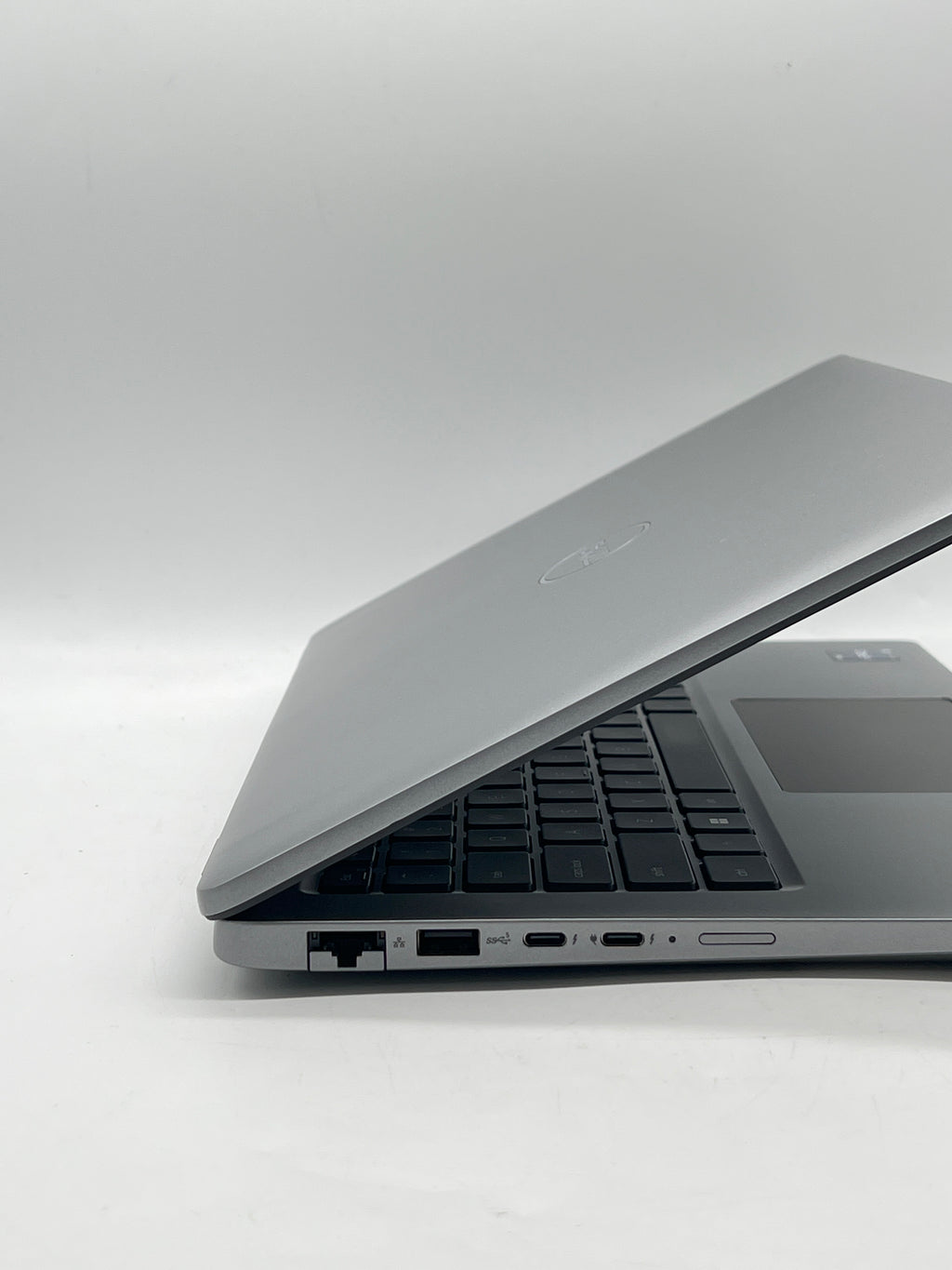 Dell Latitude 5440 13" Core i5-1335U 16GB RAM 256GB SSD Gray - Used