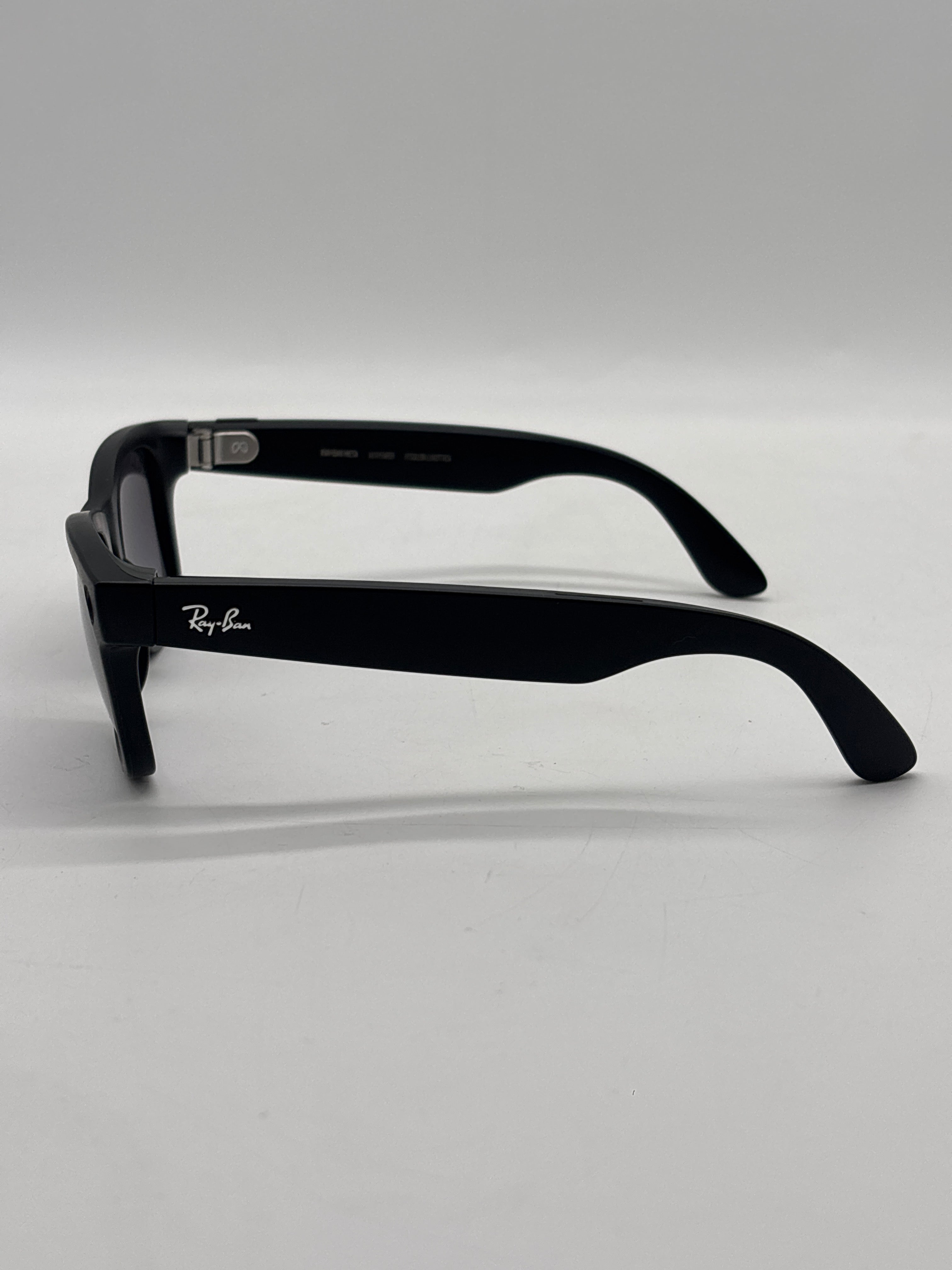 Ray-Ban Meta Wayfarer Smart Glasses RW4006 - No power