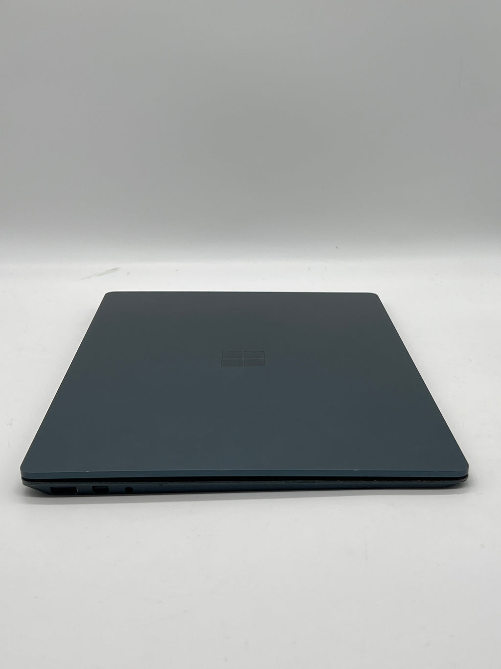 Microsoft Surface Laptop 2 i5-8250U 8GB RAM 256GB - For Parts (Trackpad Issue)