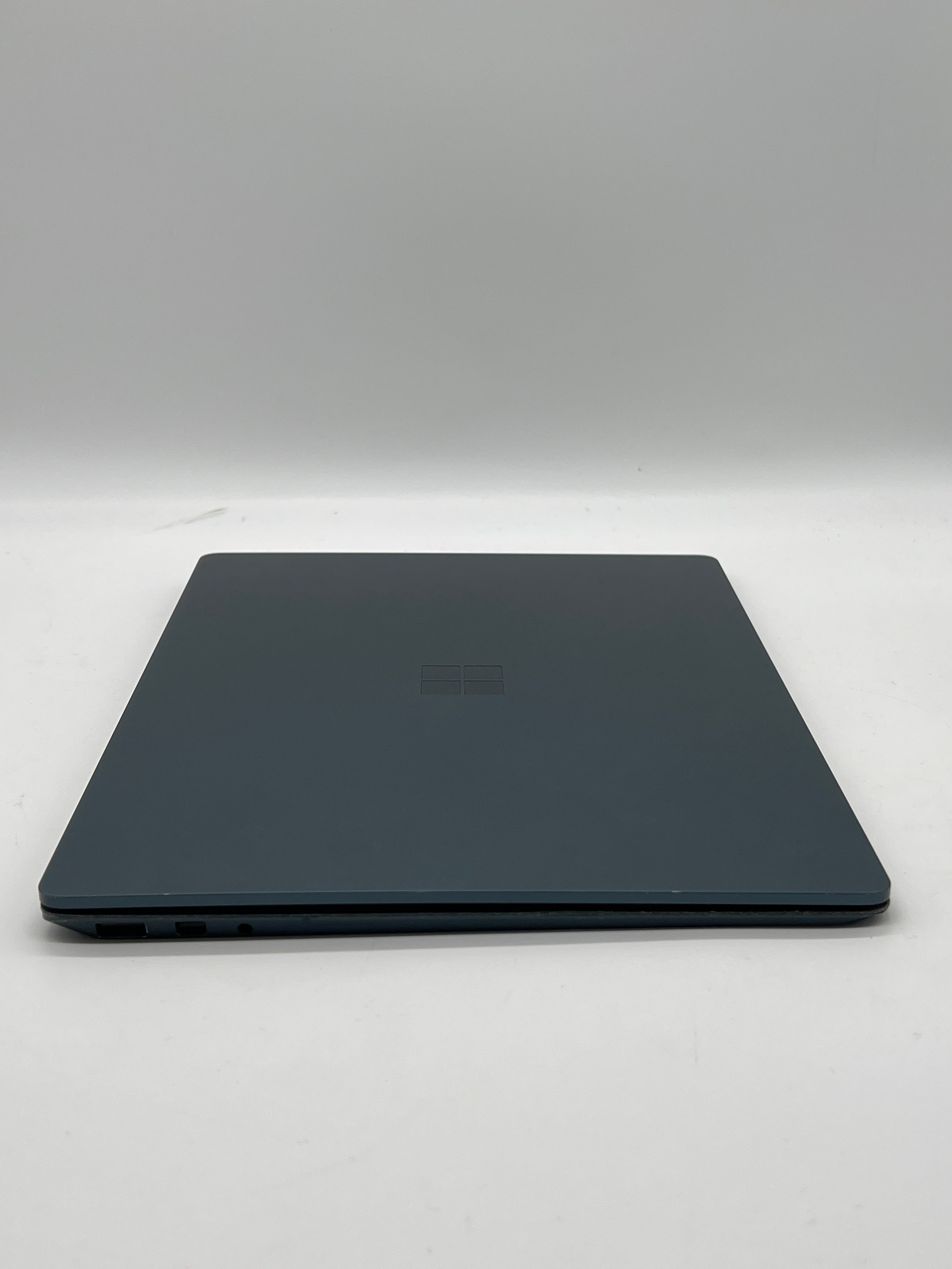 Microsoft Surface Laptop 2 i5-8250U 8GB RAM 256GB - For Parts (Trackpad Issue)