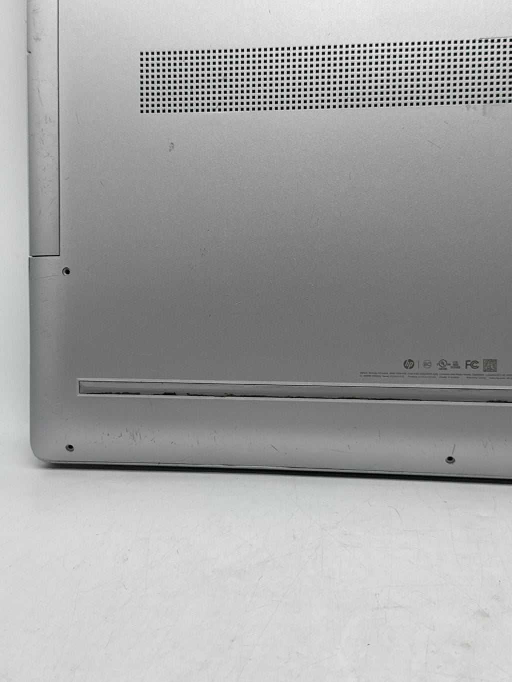 HP Envy 17-ae165nr 17" Laptop Core i7 8550U 8GB RAM 1TB HDD - For Parts