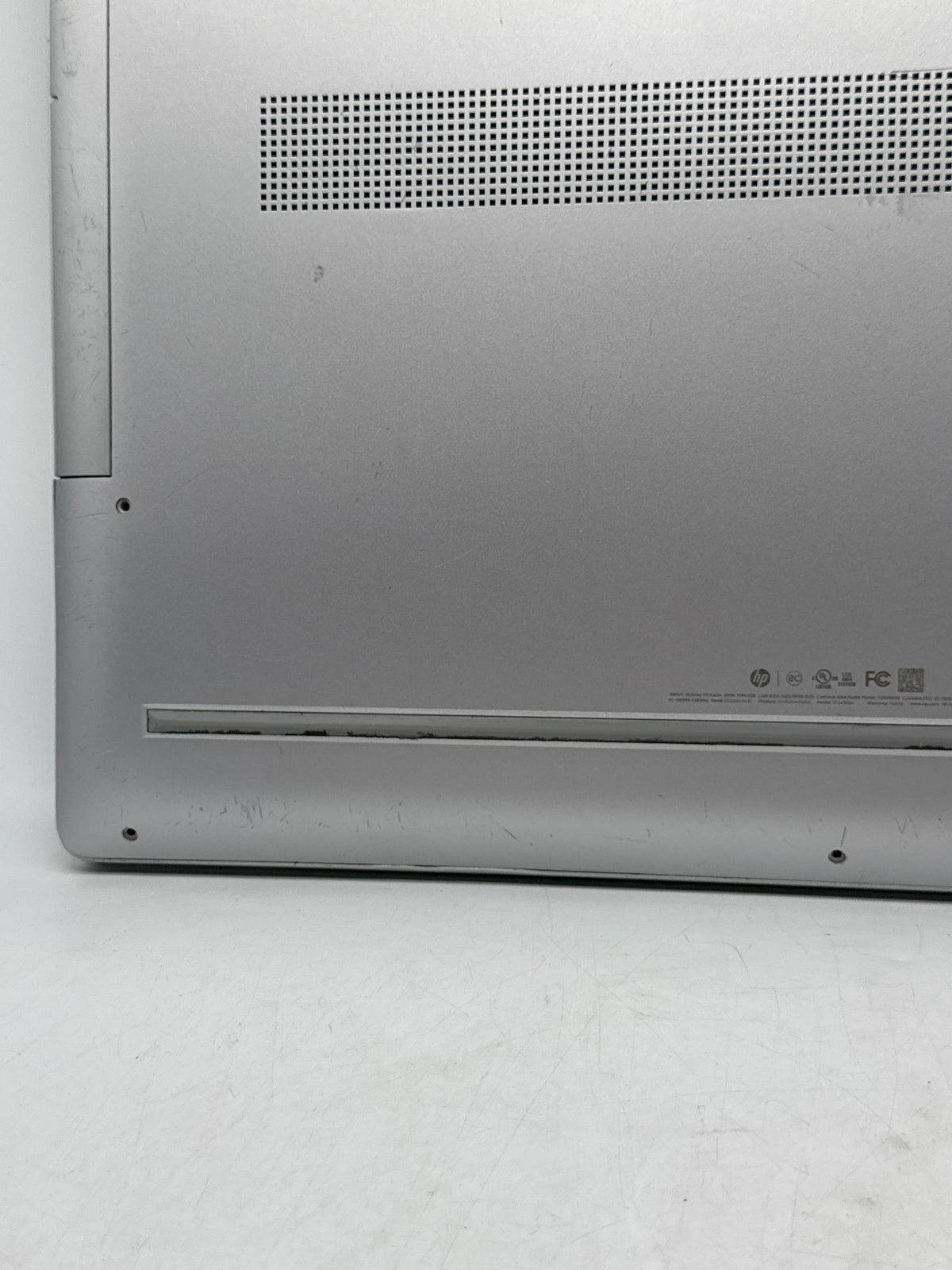 HP Envy 17-ae165nr 17" Laptop Core i7 8550U 8GB RAM 1TB HDD - For Parts