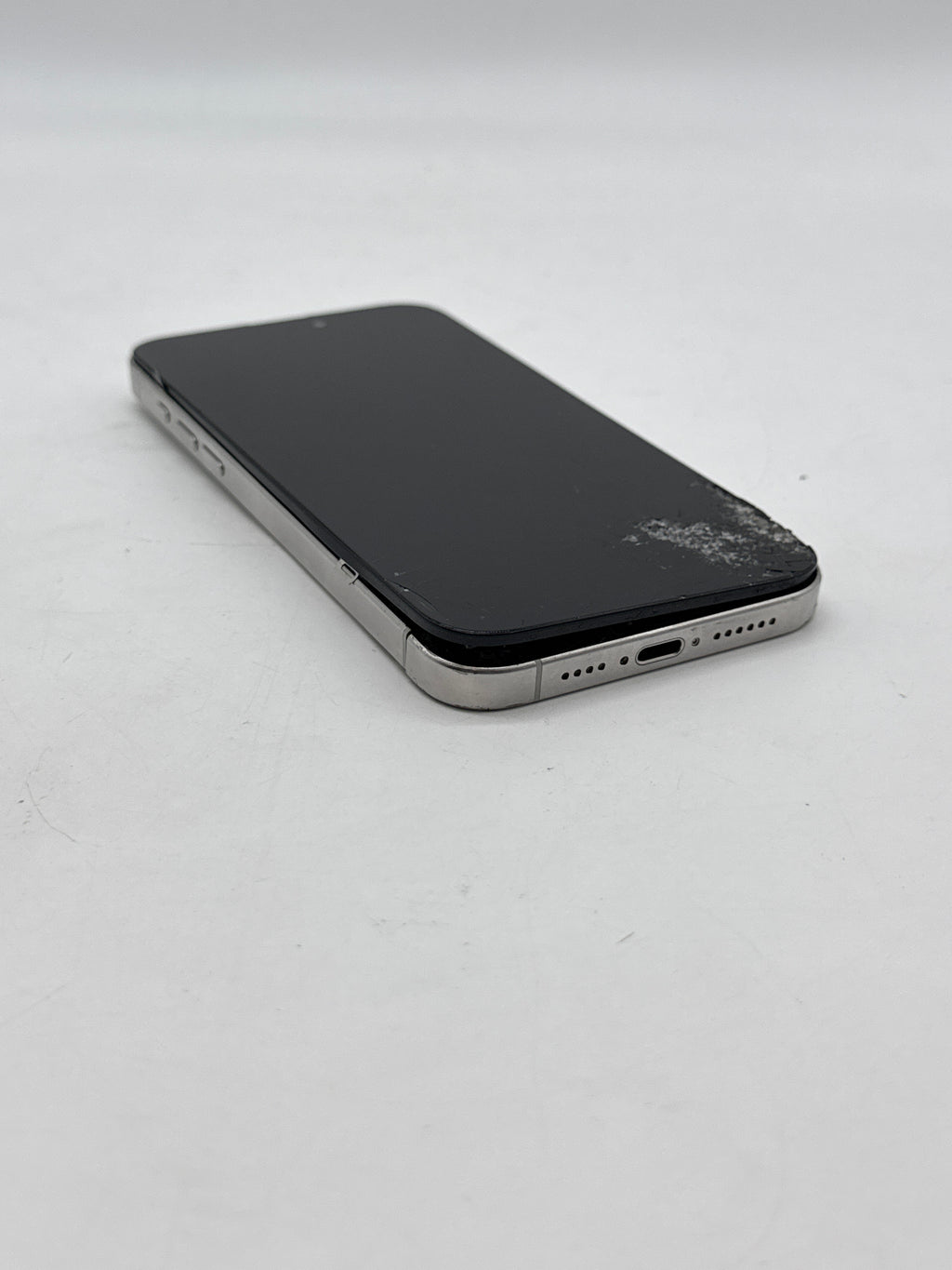 Apple iPhone 15 Pro Max 256GB Unlocked - Cracked Screen/Back