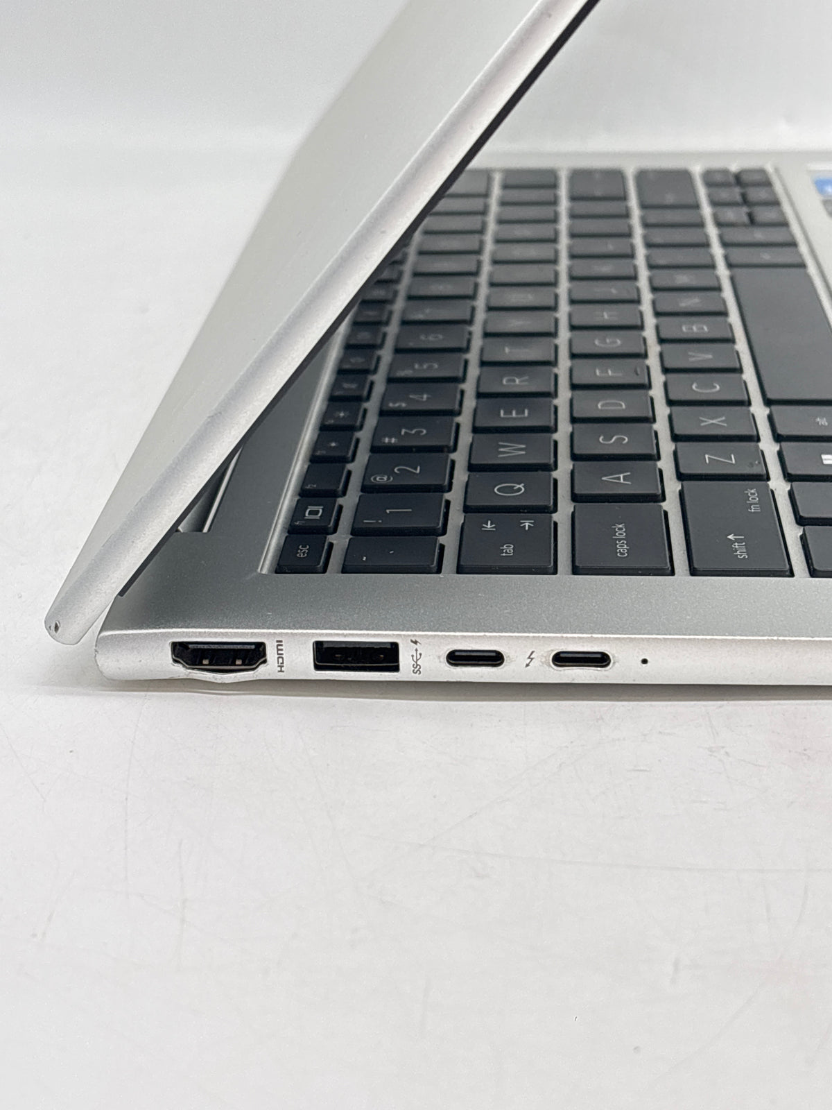HP EliteBook 840 G9 14" Intel Core i5-1235U 16GB RAM 512GB SSD Silver - Used