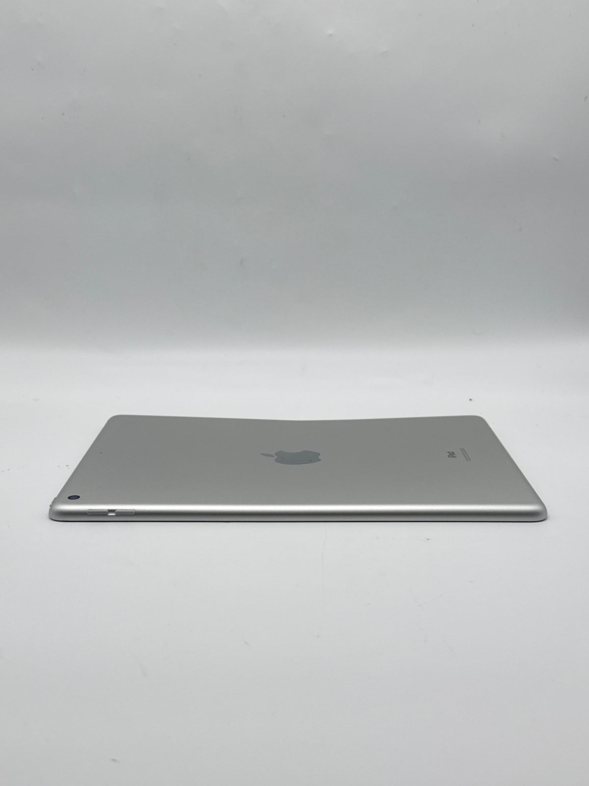 Apple iPad 7th Gen A2197 Wi-Fi 32GB Silver 10.2in - Read