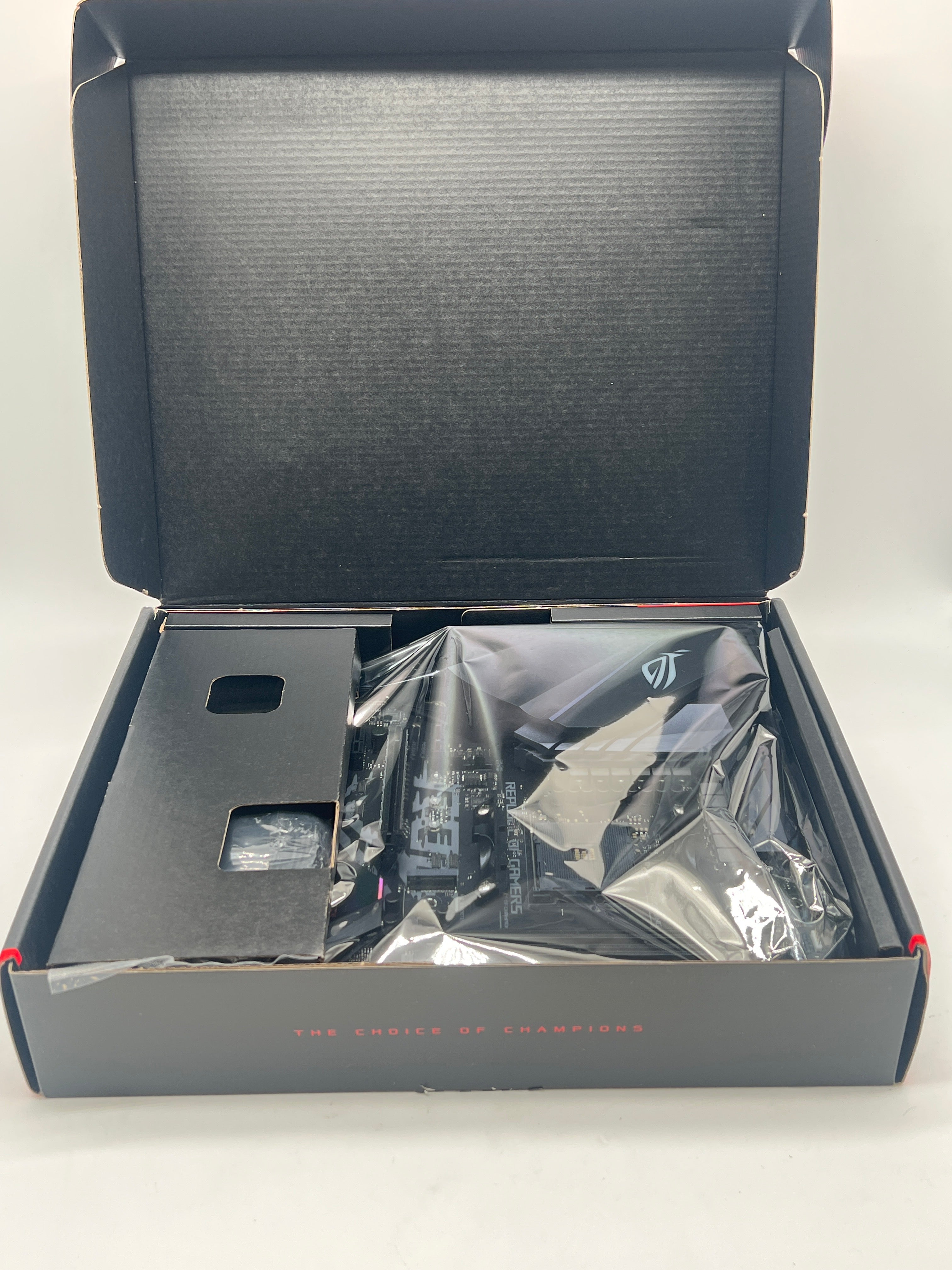 ASUS ROG STRIX B450-F Gaming II Motherboard  ATX  - New in Box