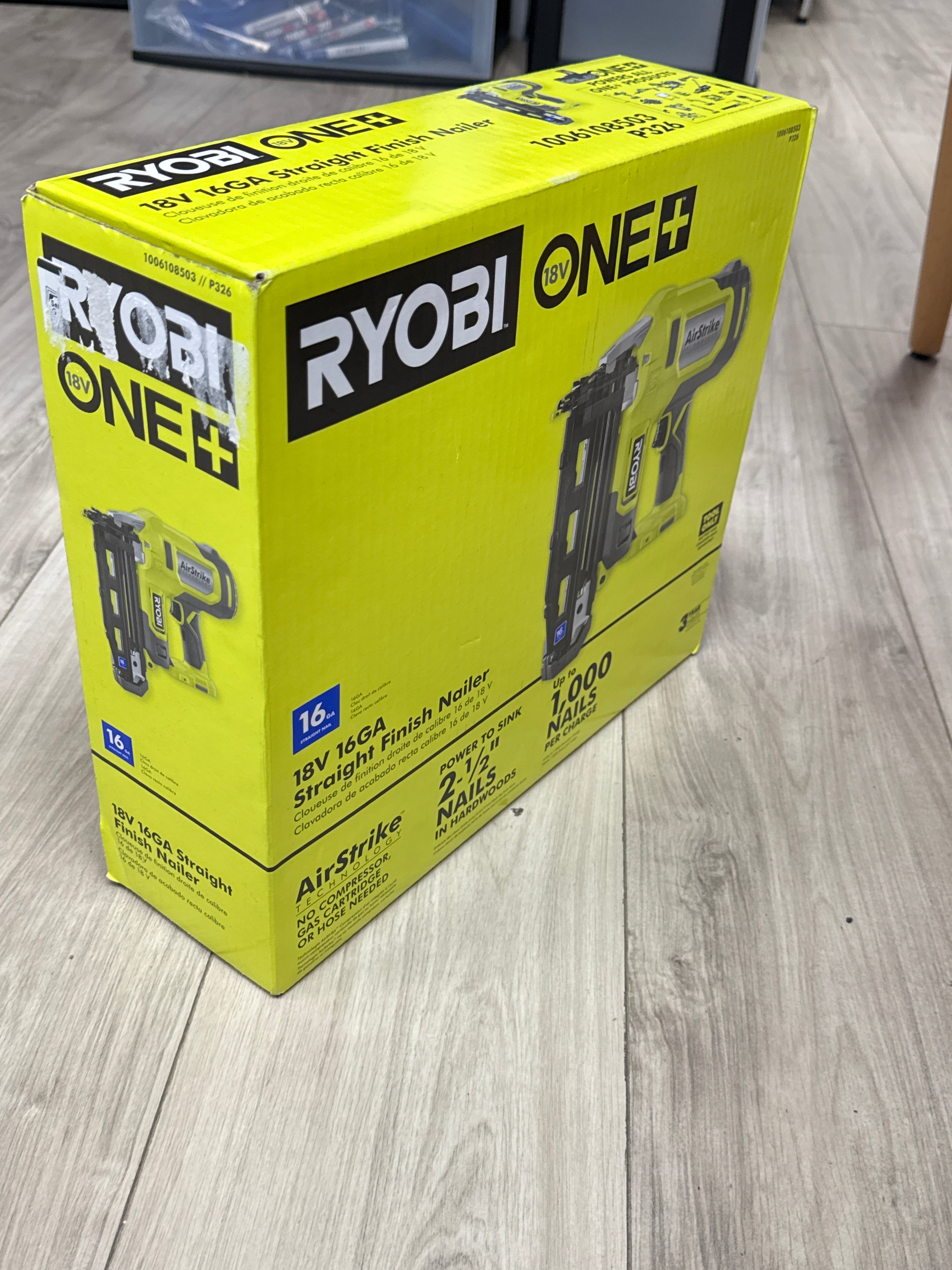 Ryobi P326 ONE+ 18V 18-Gauge Cordless Brad Nailer - New