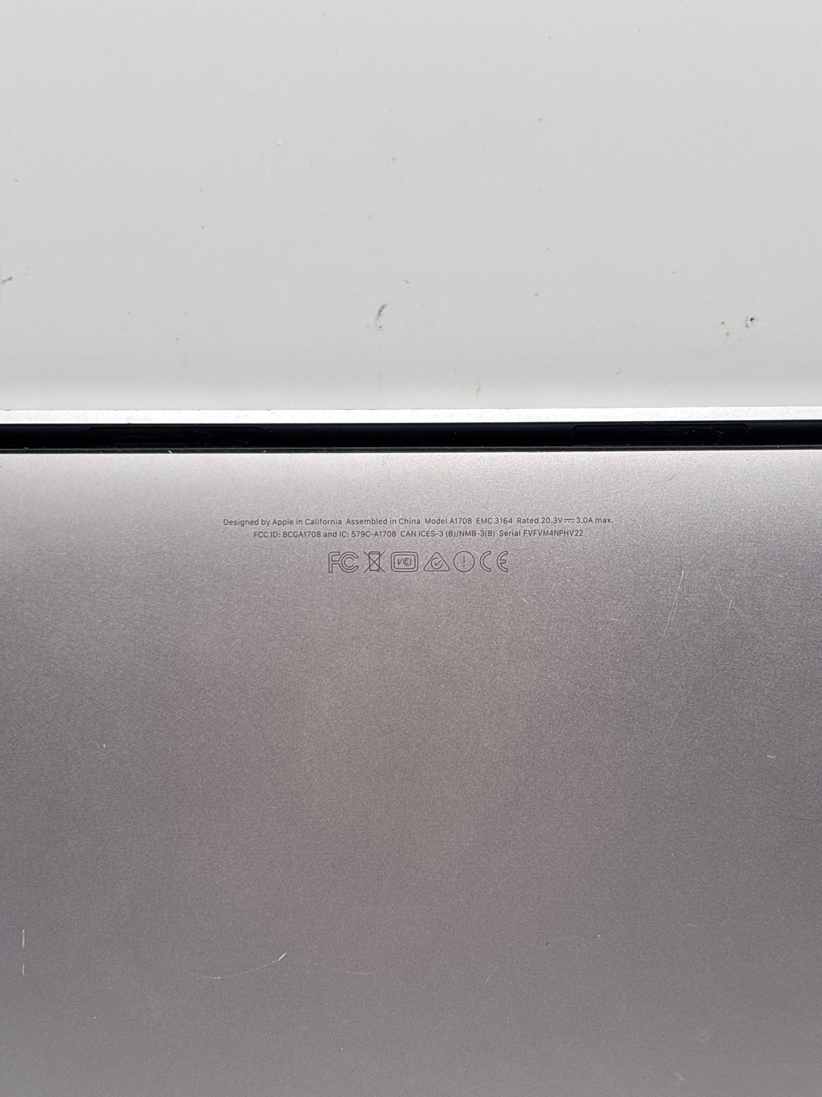 Apple MacBook Pro 13" A1708 Intel Core i5 8GB RAM 128GB SSD Space Gray - READ