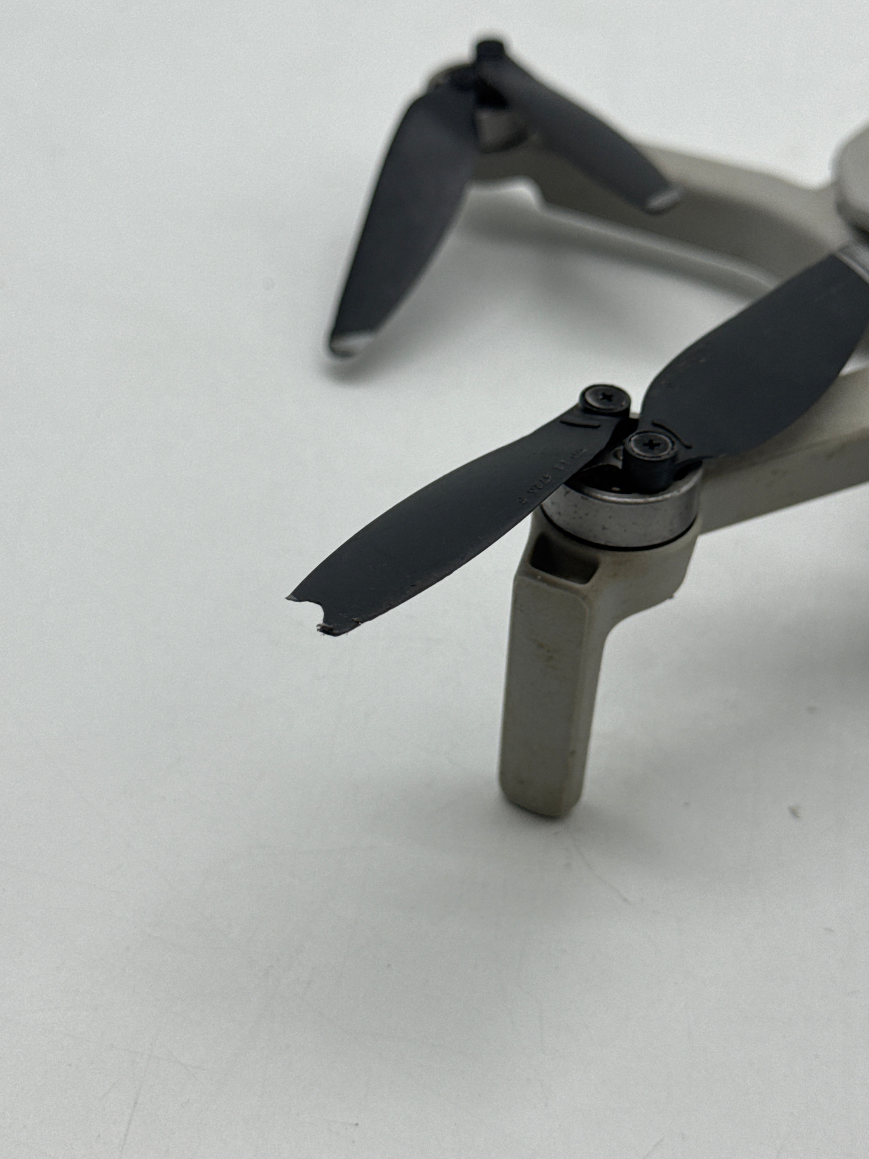 DJI Mavic Mini Drone 2.7K Camera 30min Flight Time - READ