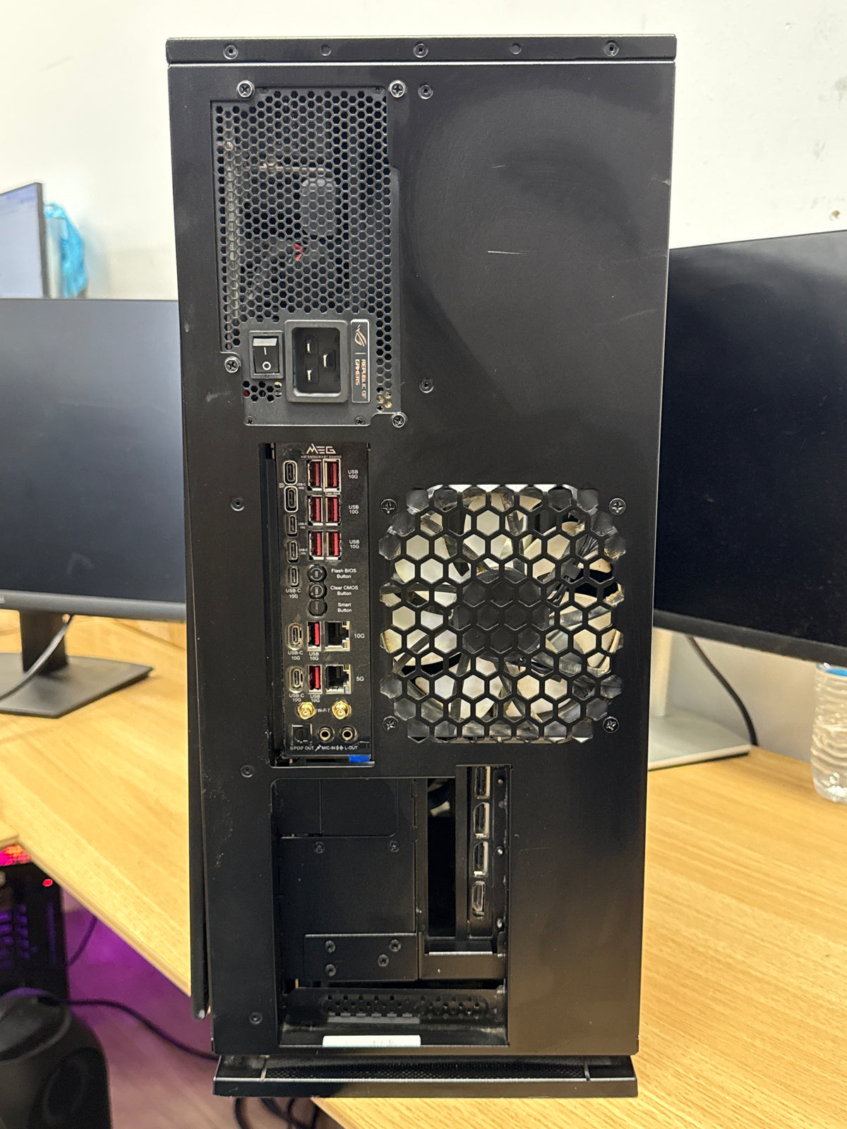 Custom Gaming PC Ryzen 9 9950X3D 64GB RAM 14TB SSD RTX 5090 32GB Win 11 - Used