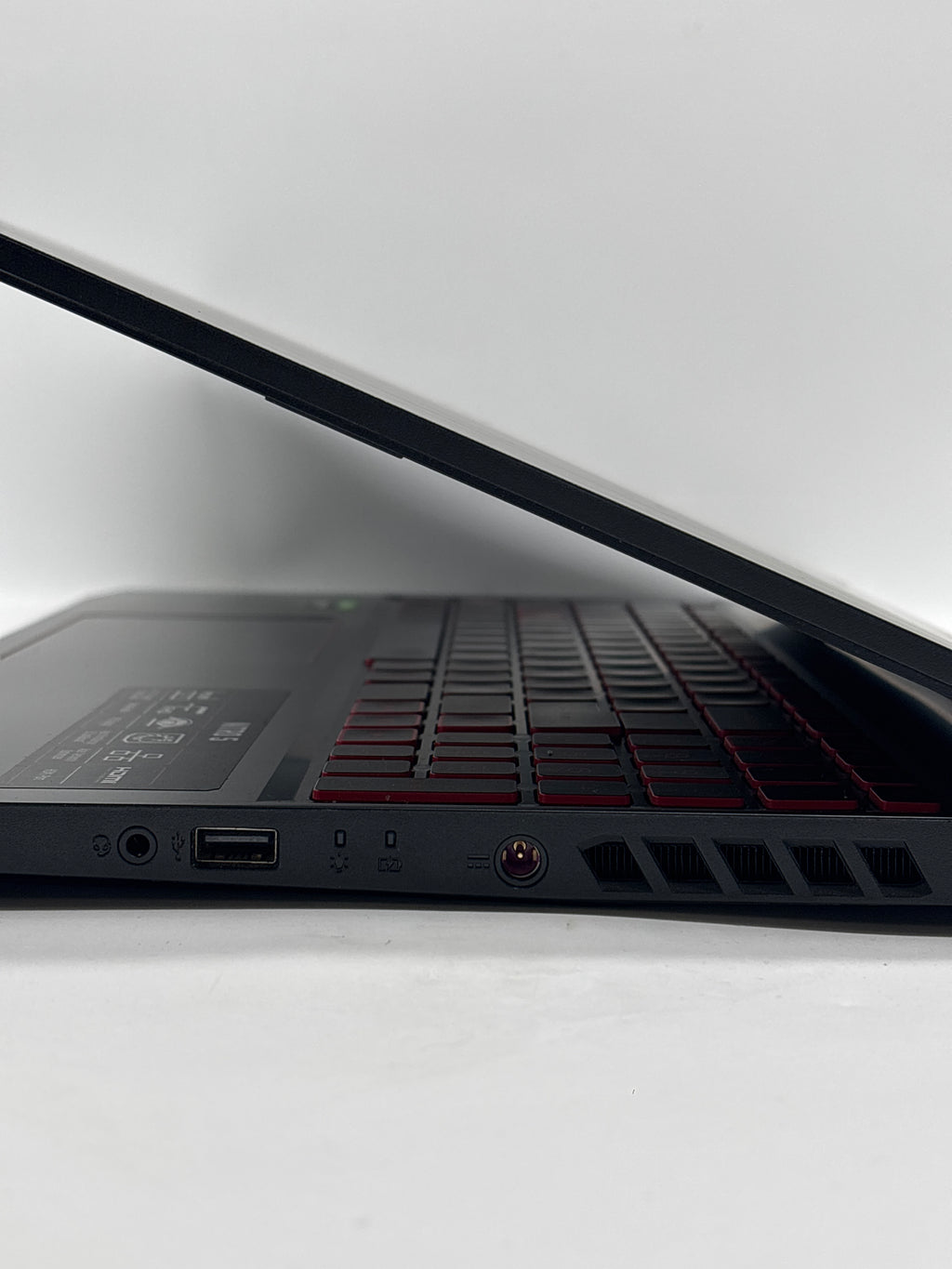 Acer Acer Nitro 5 N18C3 i5-9300H 8GB RAM 512GB SSD GTX 1650 - Bad Battery