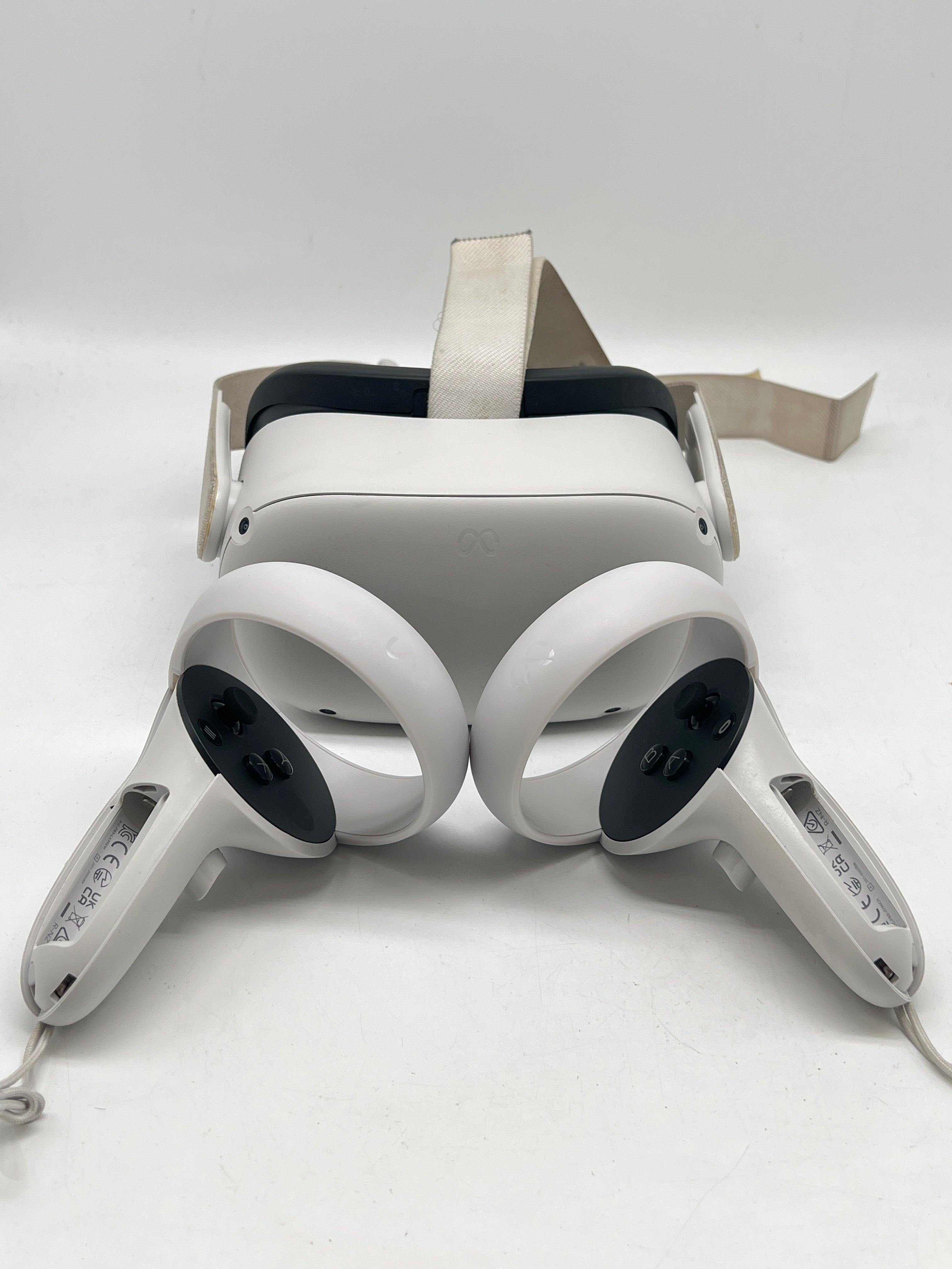 Meta Quest 2 Standalone VR Headset 128GB White For Parts - Functional