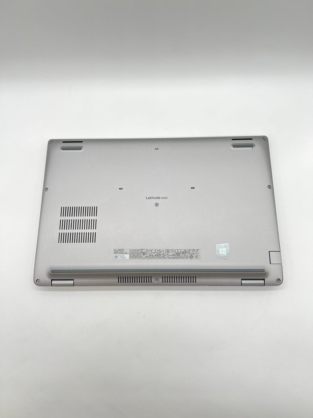 Dell Latitude 5420 14 Inch Intel i7 11th Gen 32GB RAM 256GB SSD Silver Used