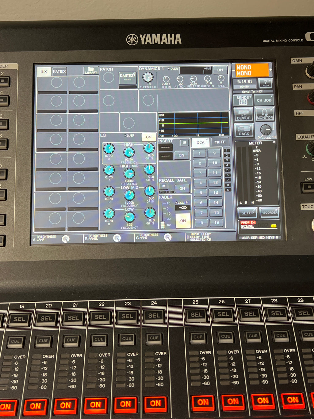 Yamaha QL5 Digital Mixing Console 32 In 16 Out Black Used With Box