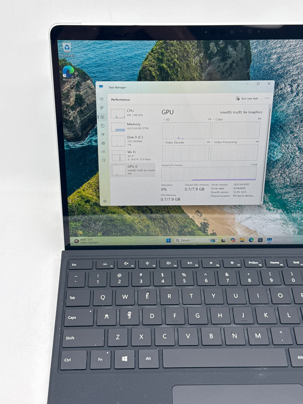 Microsoft Surface Pro 8 13" Core i7-1185G7 16GB RAM 512GB SSD - For Parts