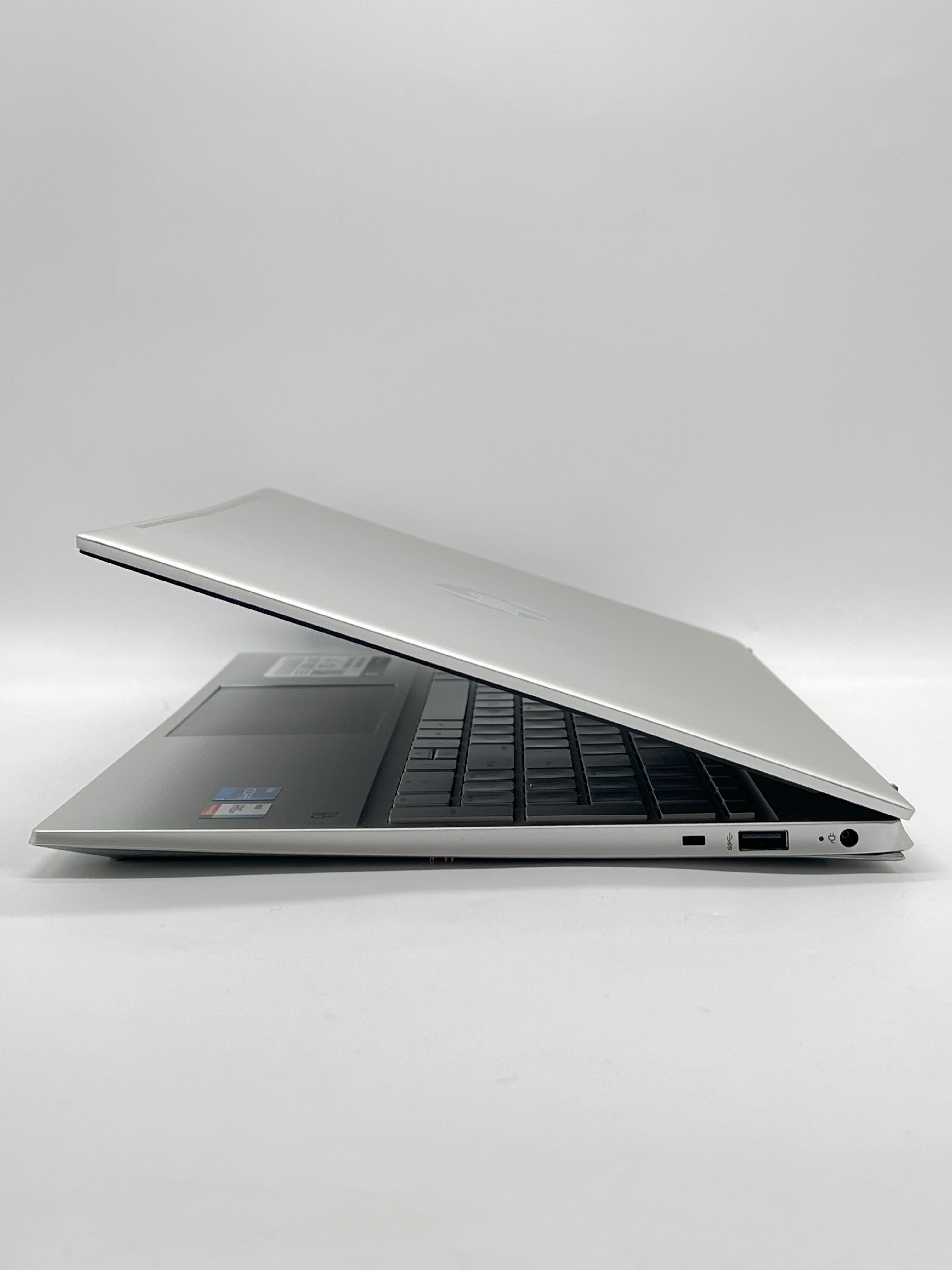 HP Pavilion 15-EG1077NR i7-1195G7 16GB RAM 512GB - Bios Locked/Remotely Managed