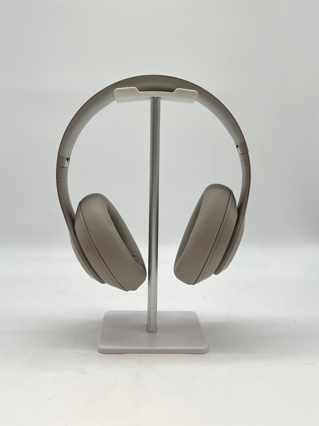 Beats Studio Pro Wireless On-Ear Bluetooth Headphones - Used