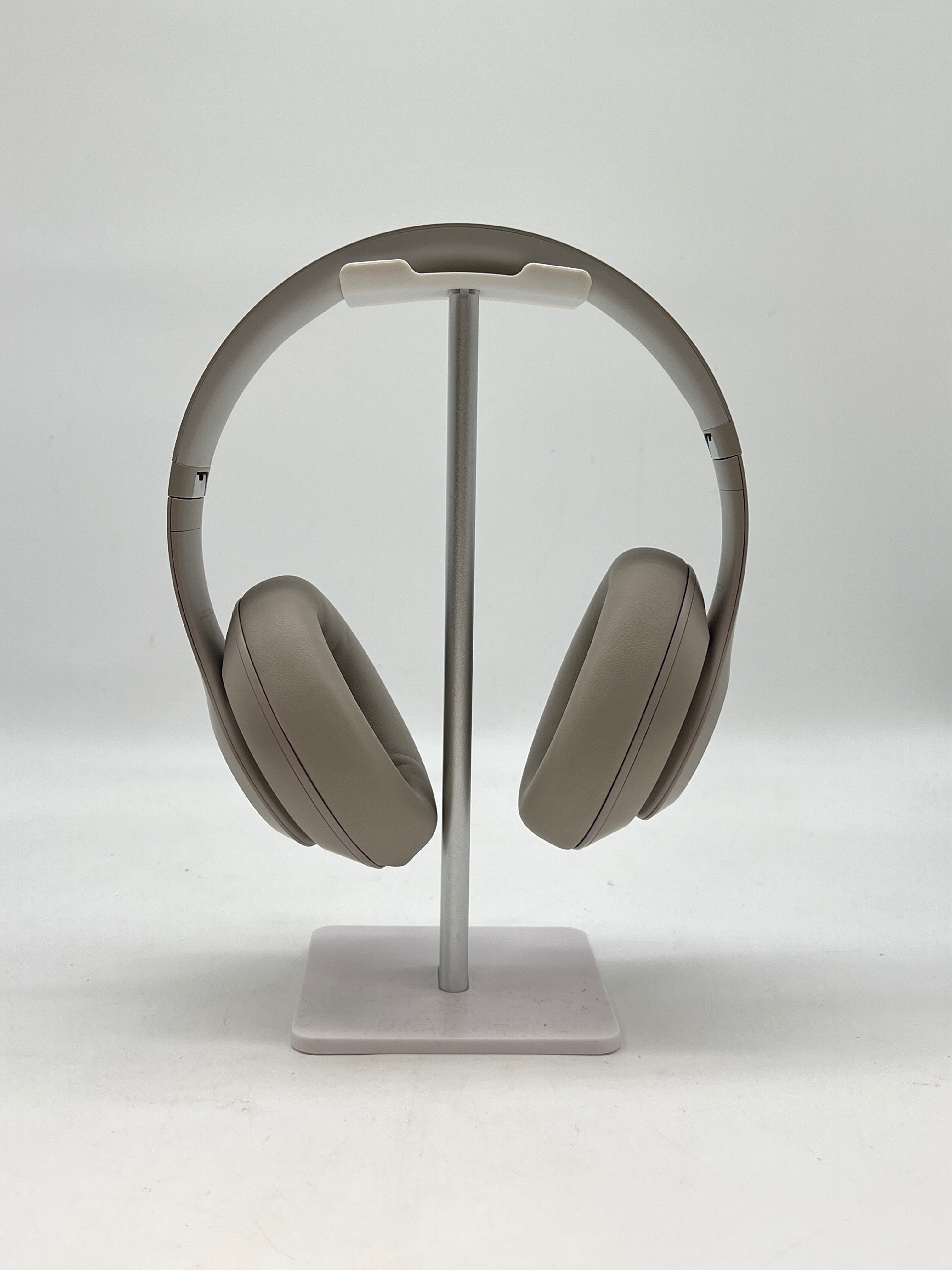 Beats Studio Pro Wireless On-Ear Bluetooth Headphones - Used