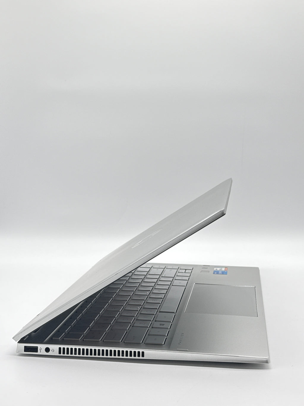 HP Pavilion x360 14-dw1010wm i5-1135G7 8GB RAM 256GB SSD