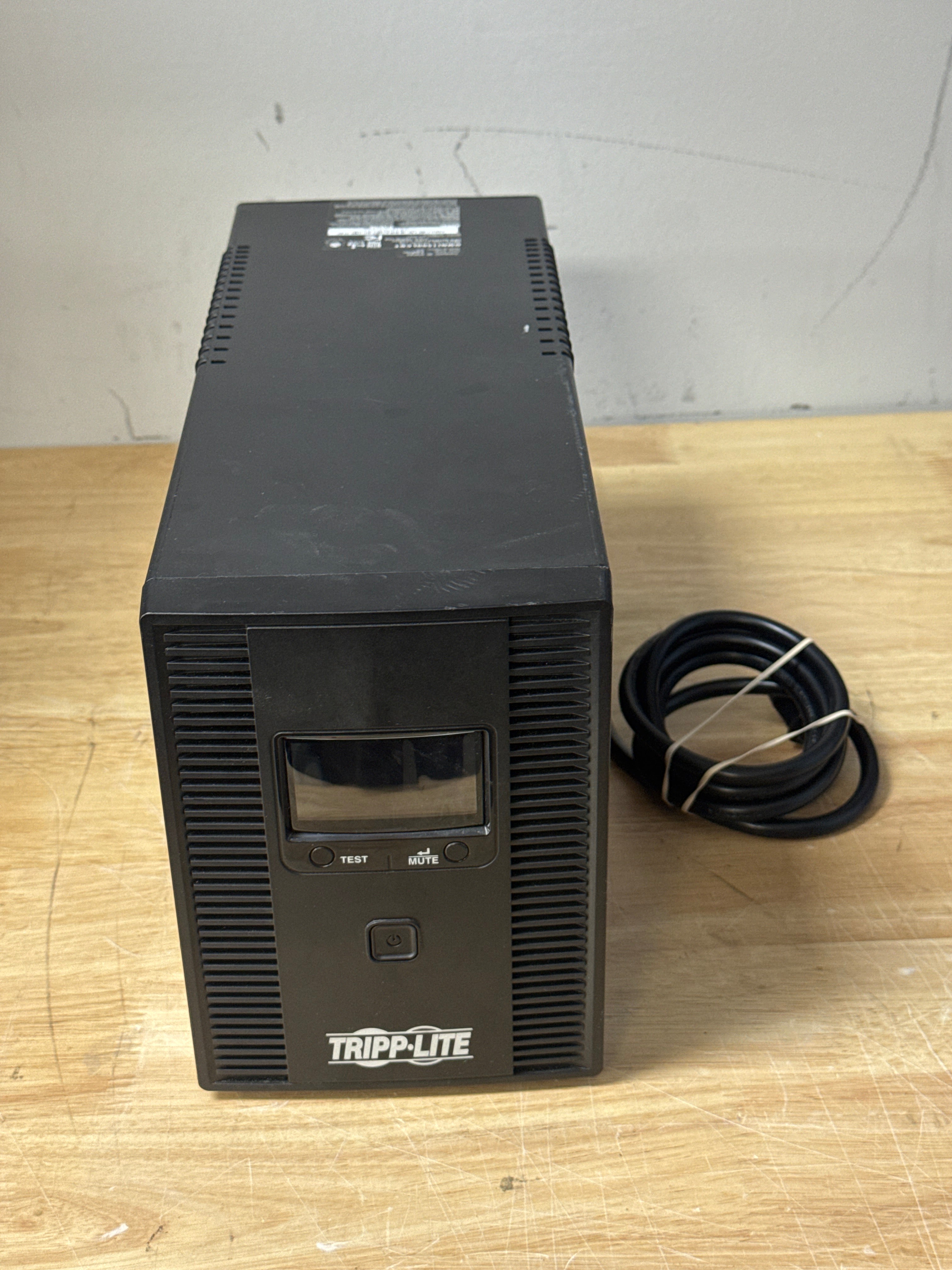 Tripp Lite OMNI1500LCDT UPS Battery Backup 10-Outlet Power Supply (No Battery)