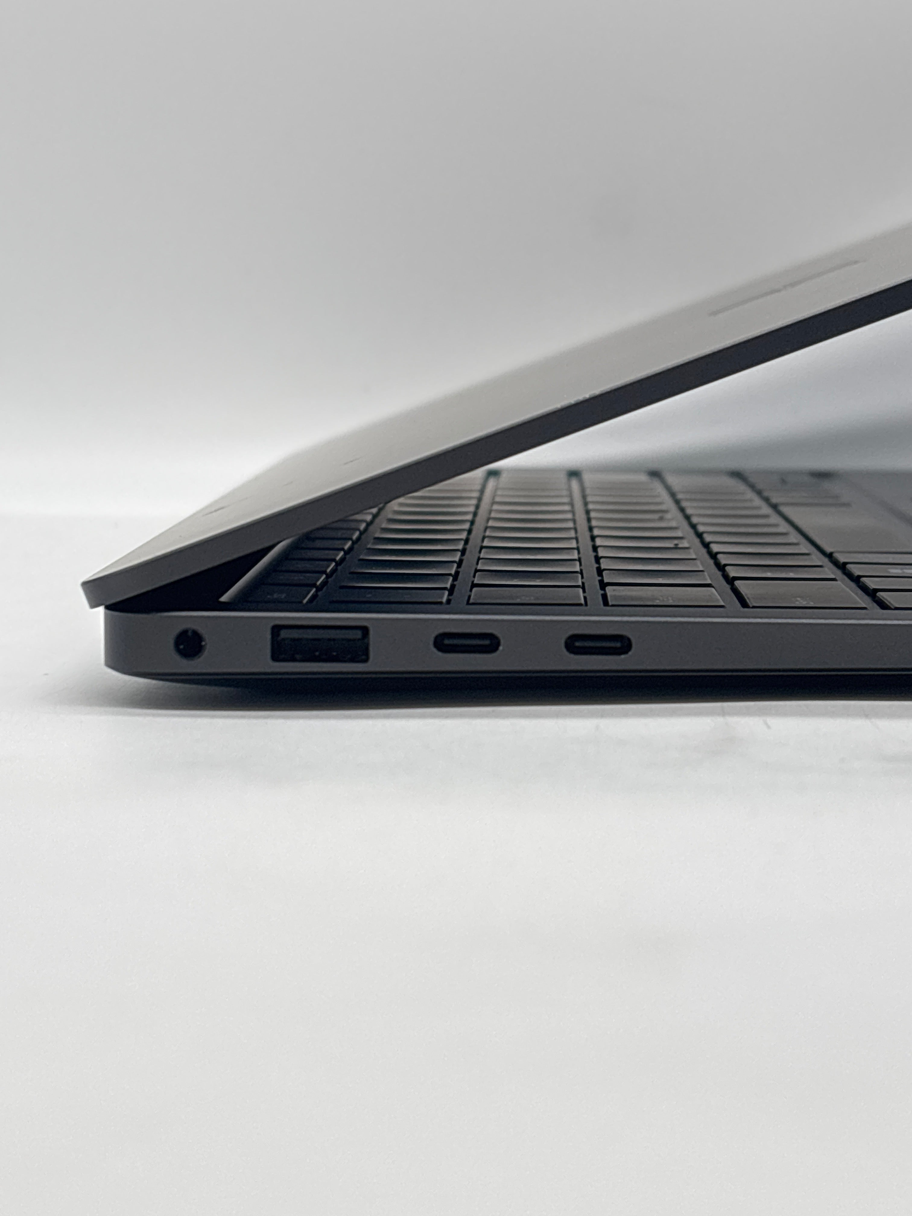 Microsoft Surface Laptop 7 Ultra 7 266V 16GB RAM 256GB SSD