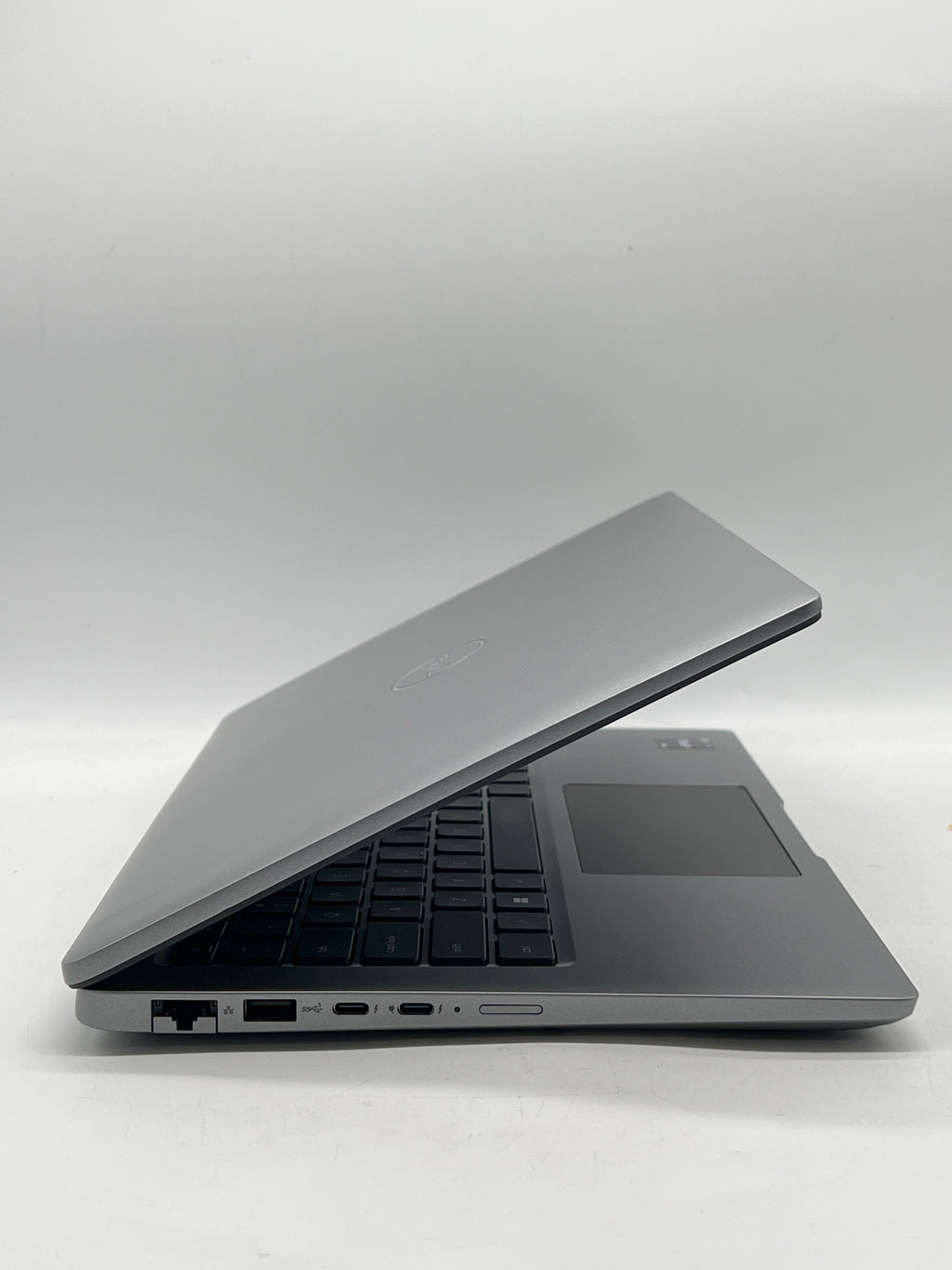 Dell Latitude 5440 13" Core i5-1335U 16GB RAM 256GB SSD Gray - Used