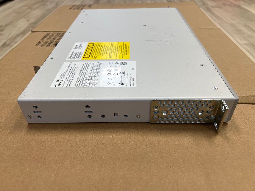 Cisco C9200L-24P-4G-E 24-Port Catalyst 9200L POE Switch