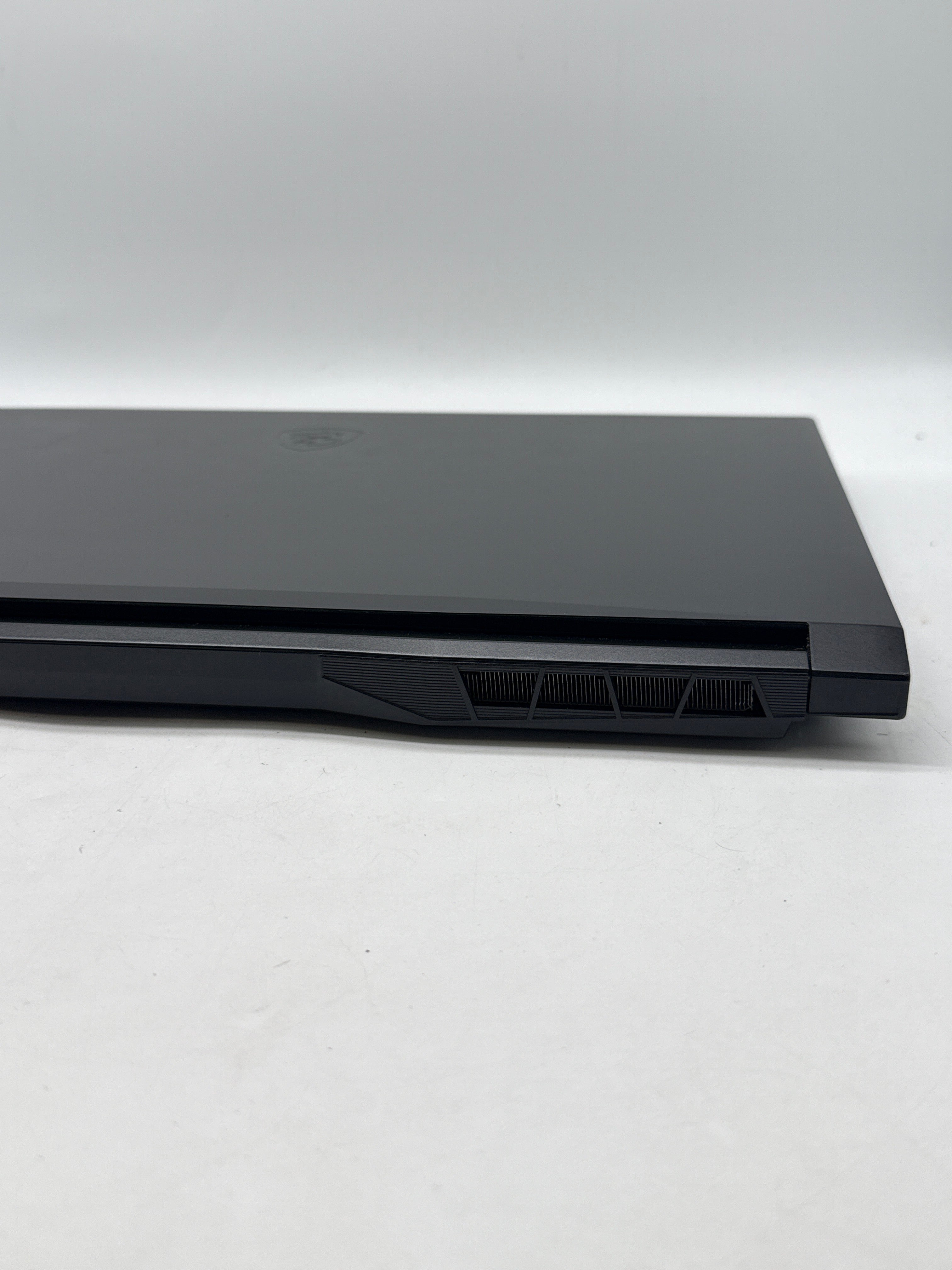 MSI Katana GF76 i7-11800H 16GB RAM 512GB SSD RTX 3050 - For Parts Read