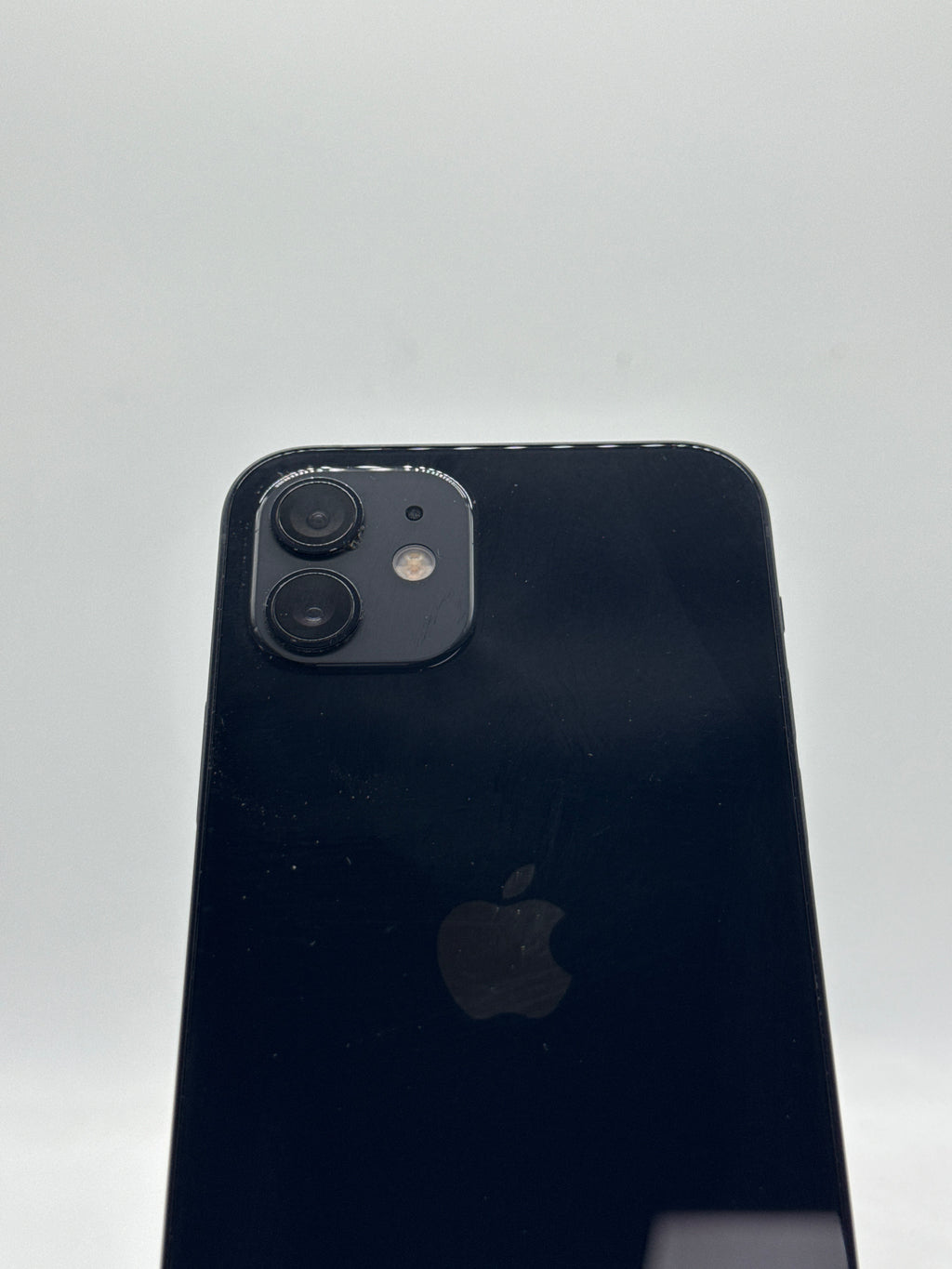 Apple iPhone 12 6.1" 64GB Network Unlocked Black - Used