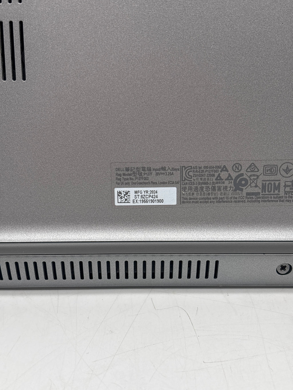 Dell Precision 3590 14" Intel Core Ultra 5 135H 8GB RAM 256GB SSD - For Parts