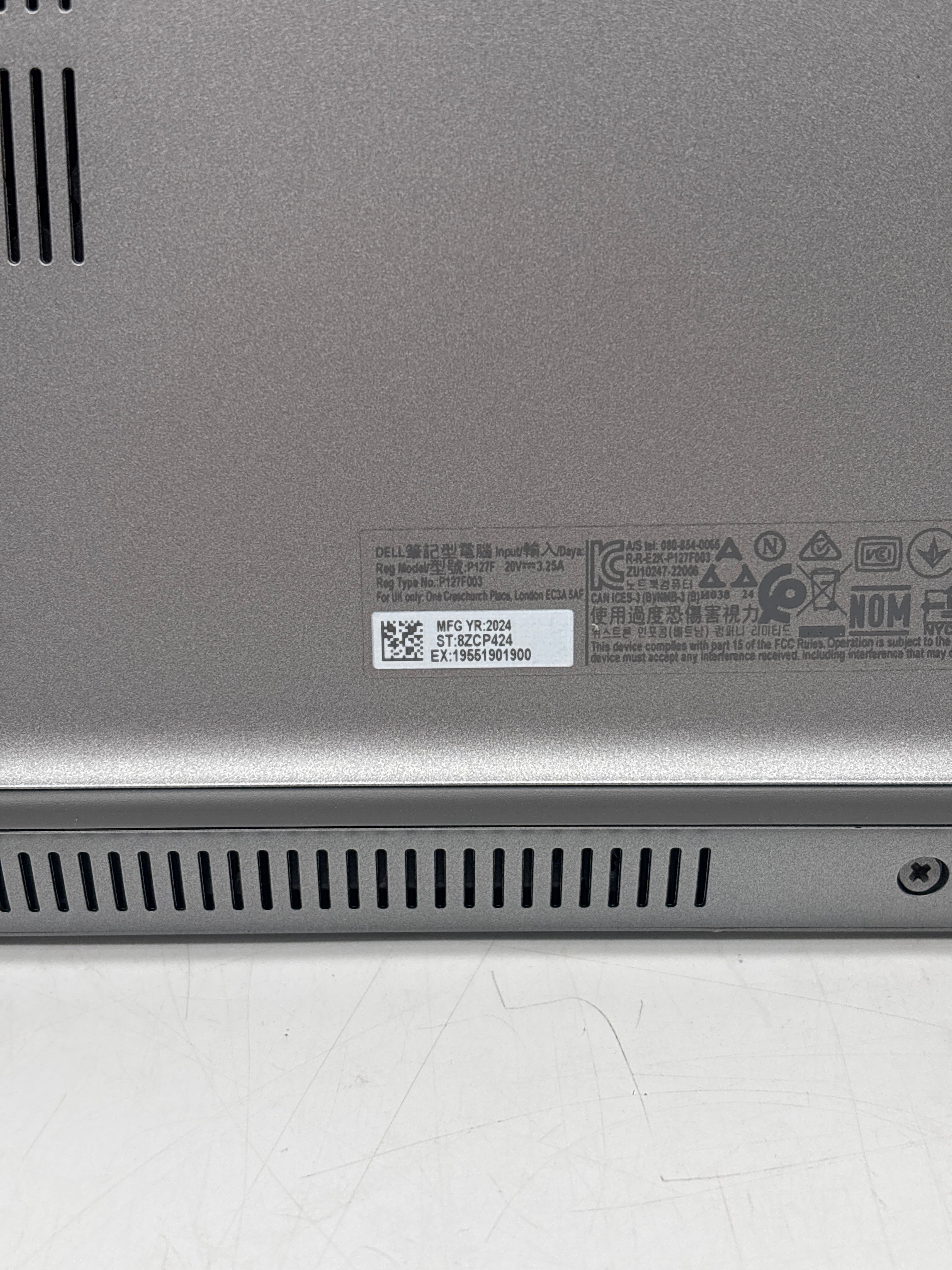 Dell Precision 3590 14" Intel Core Ultra 5 135H 8GB RAM 256GB SSD - For Parts
