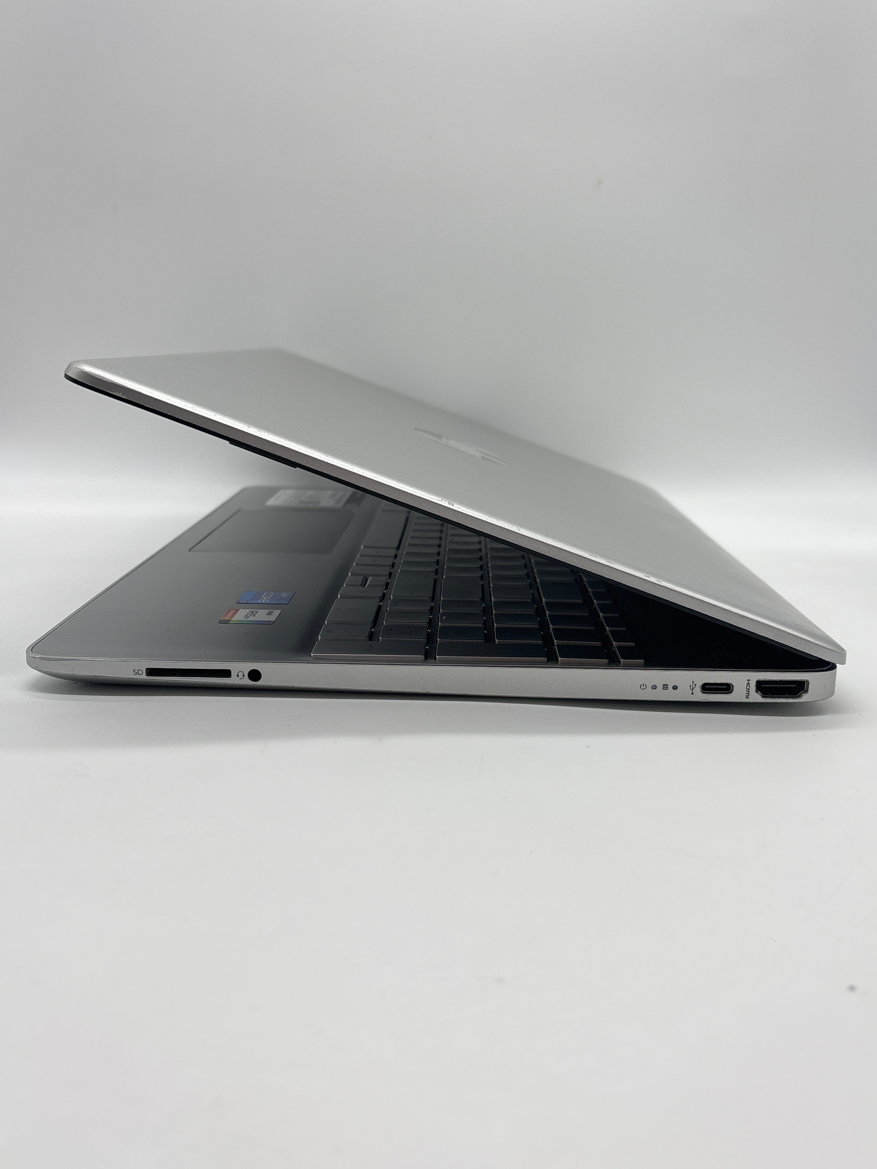 HP 15-dy5073dx i7 1255U 16GB RAM 512GB SSD