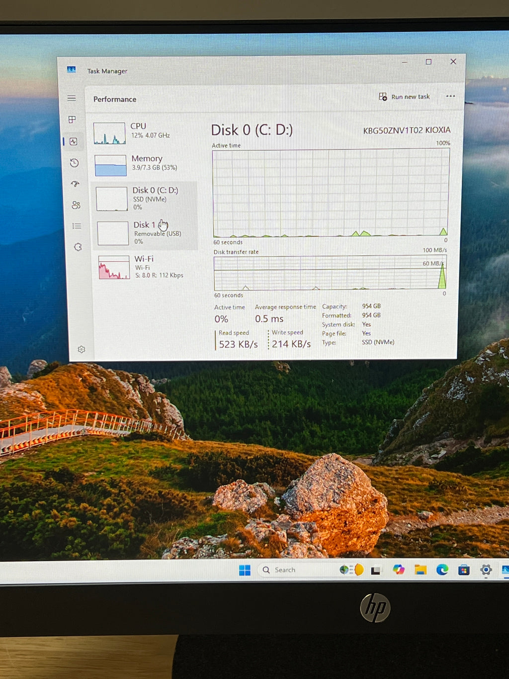 HP All in One Ryzen 5 8GB RAM 512 SSD Touchscreen - Used