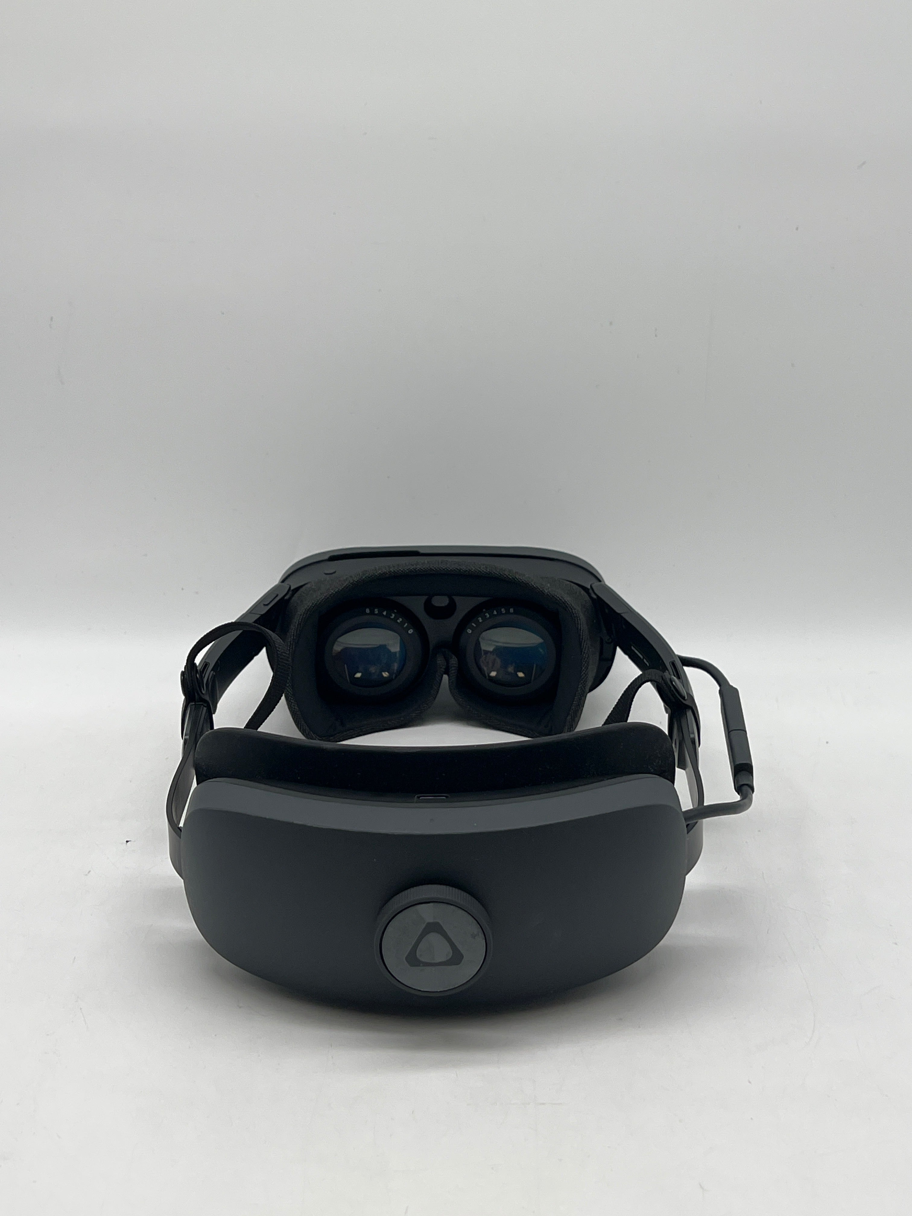HTC Vive XR Elite 128GB Standalone All-in-One VR Headset Black - Used