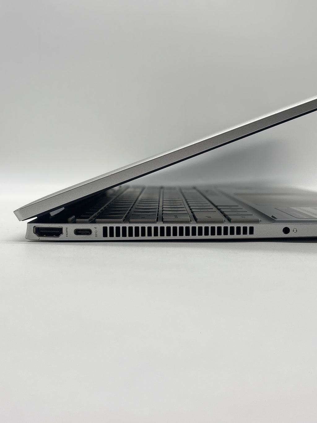 HP Pavilion x360 15-er1051cl i5-1235U 12GB RAM 512GB SSD