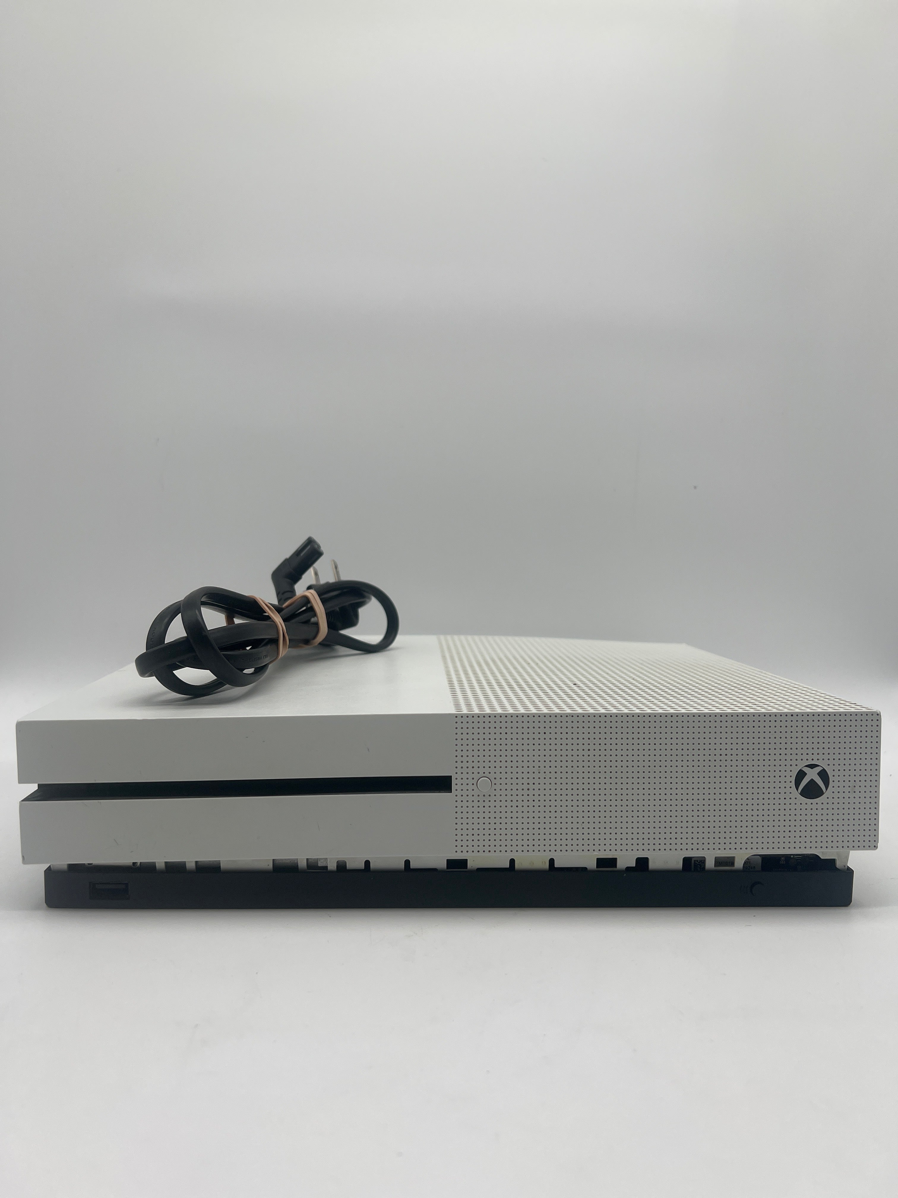 Xbox One S All-Digital Edition (1681) 1 TB - top is loose works fine
