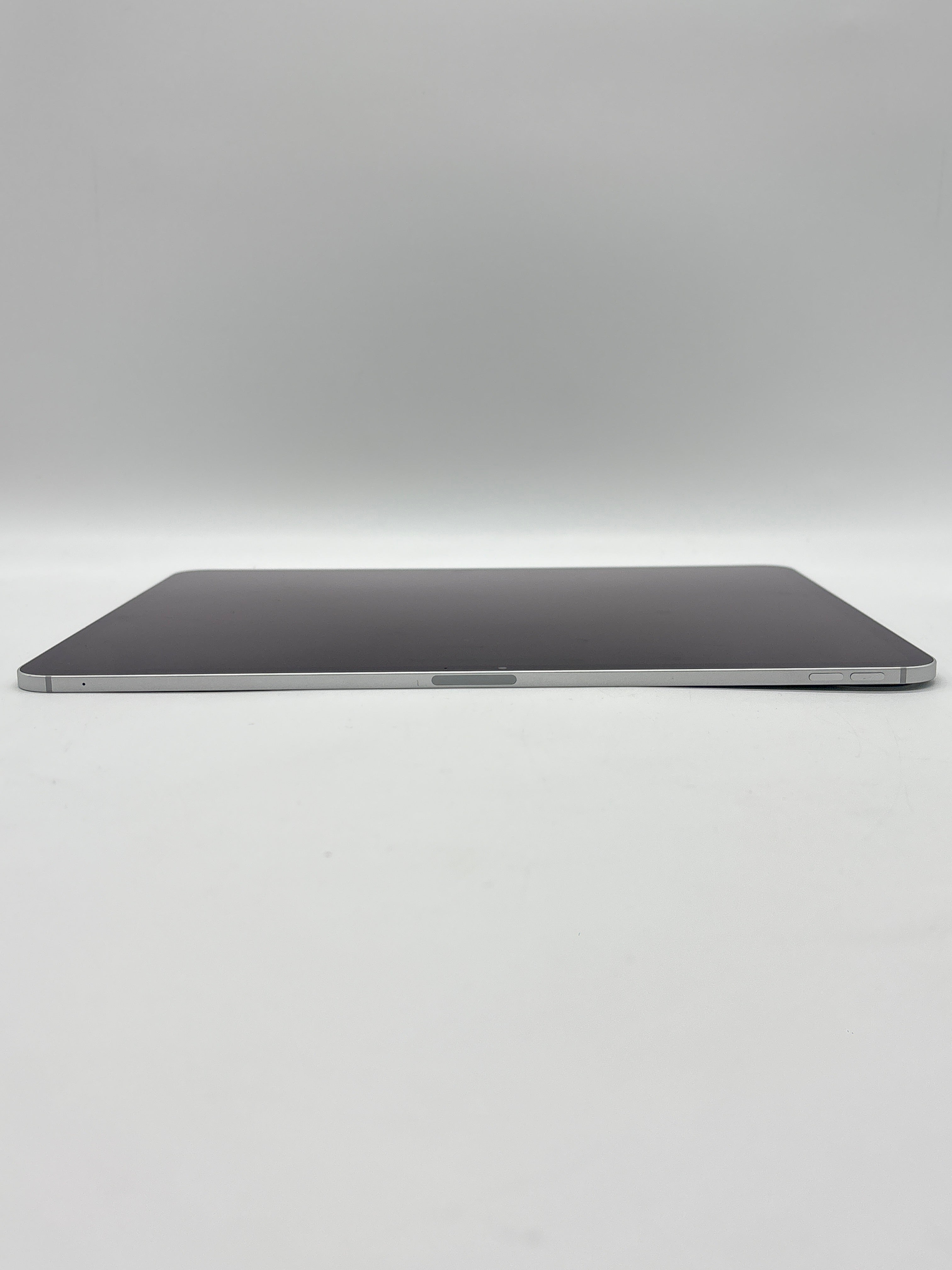 Apple iPad Pro 13" M5 ME7X4LL/A 256GB Silver Wi-Fi + 5G - Unlocked (Cycle Count 2)