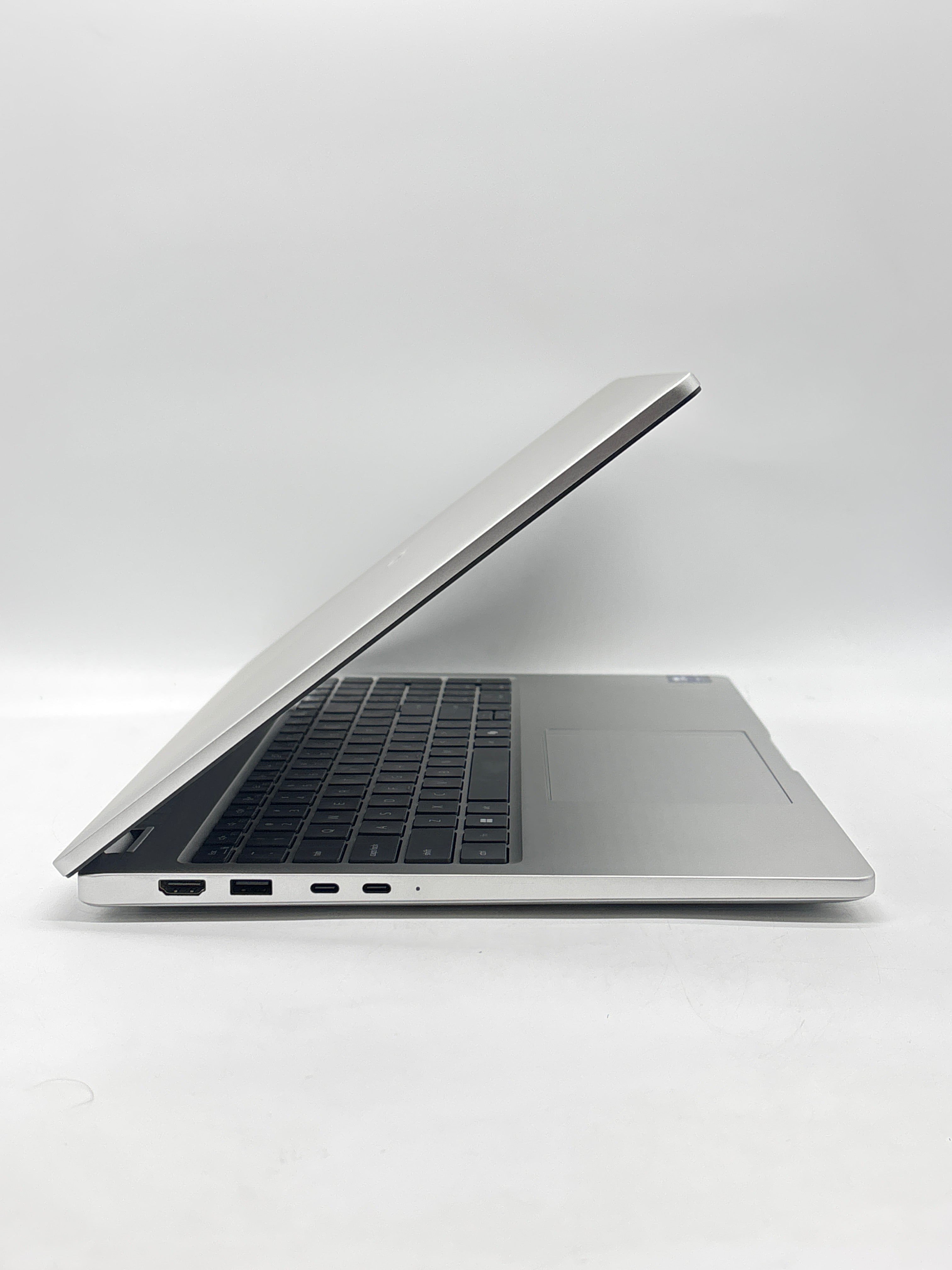 Dell Pro 16 PB16250 Plus Ultra 5 235U 16GB RAM 256GB SSD - Silver Used
