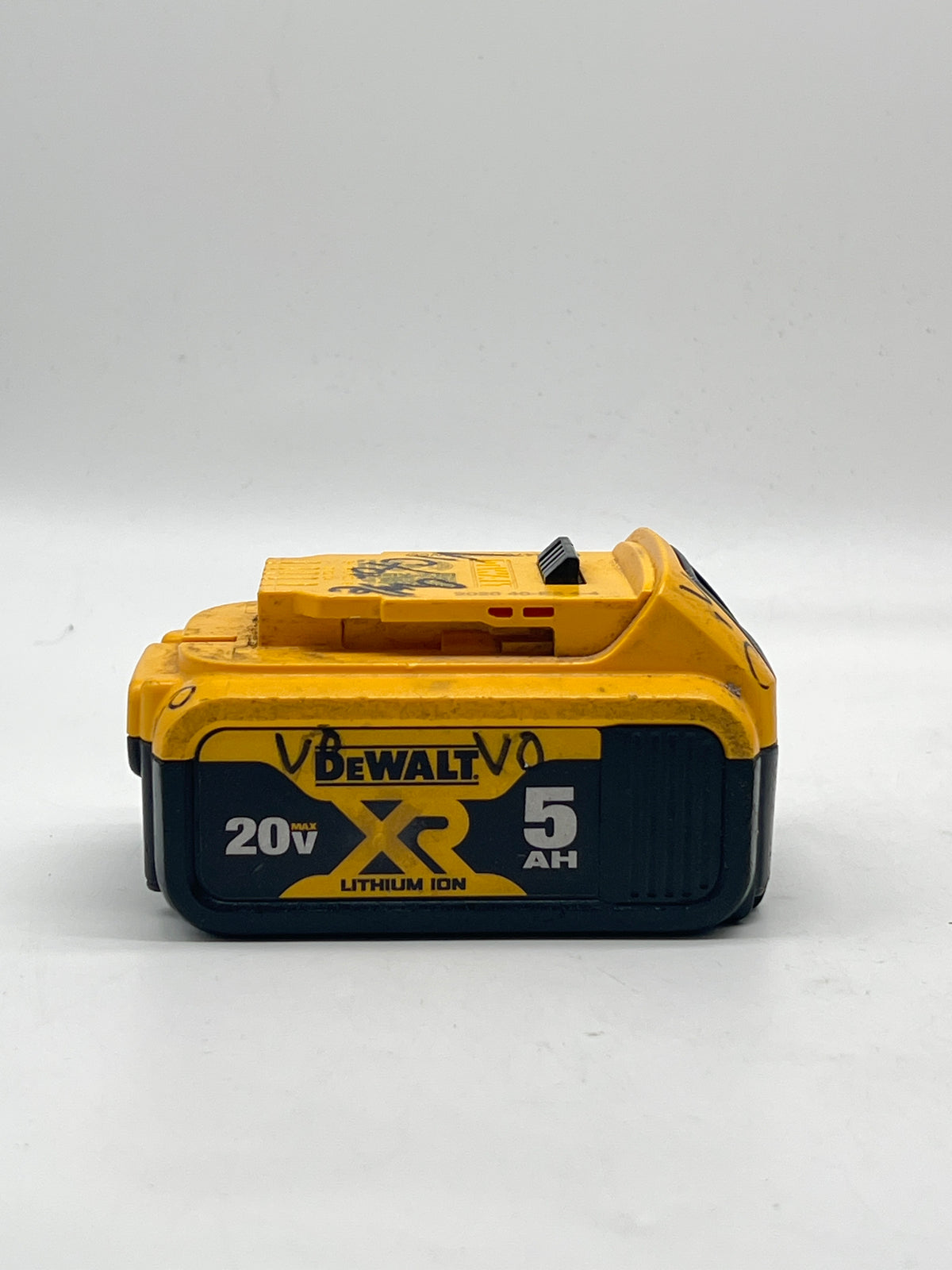 DeWalt DCB205 20V MAX 5Ah Battery - Used