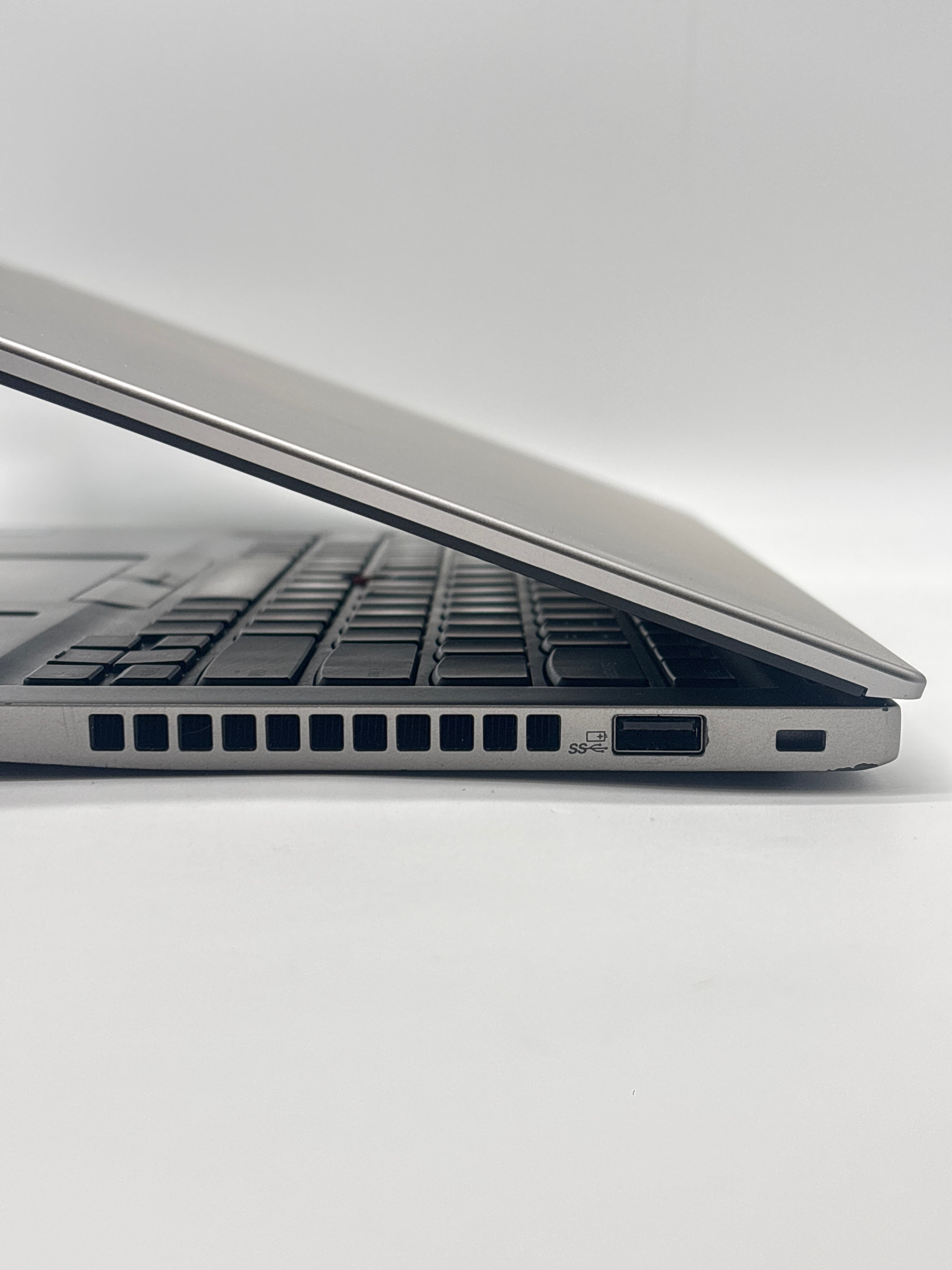Lenovo T490S i5-8365U 16GB RAM 256GB SSD - For Parts (Left Click Issue)