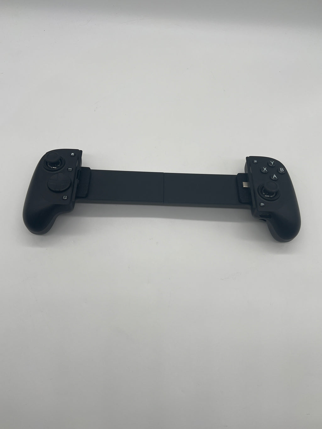 Razer Kishi V3 Pro XL Video Game Accessory Black RZ06-05470100 Used