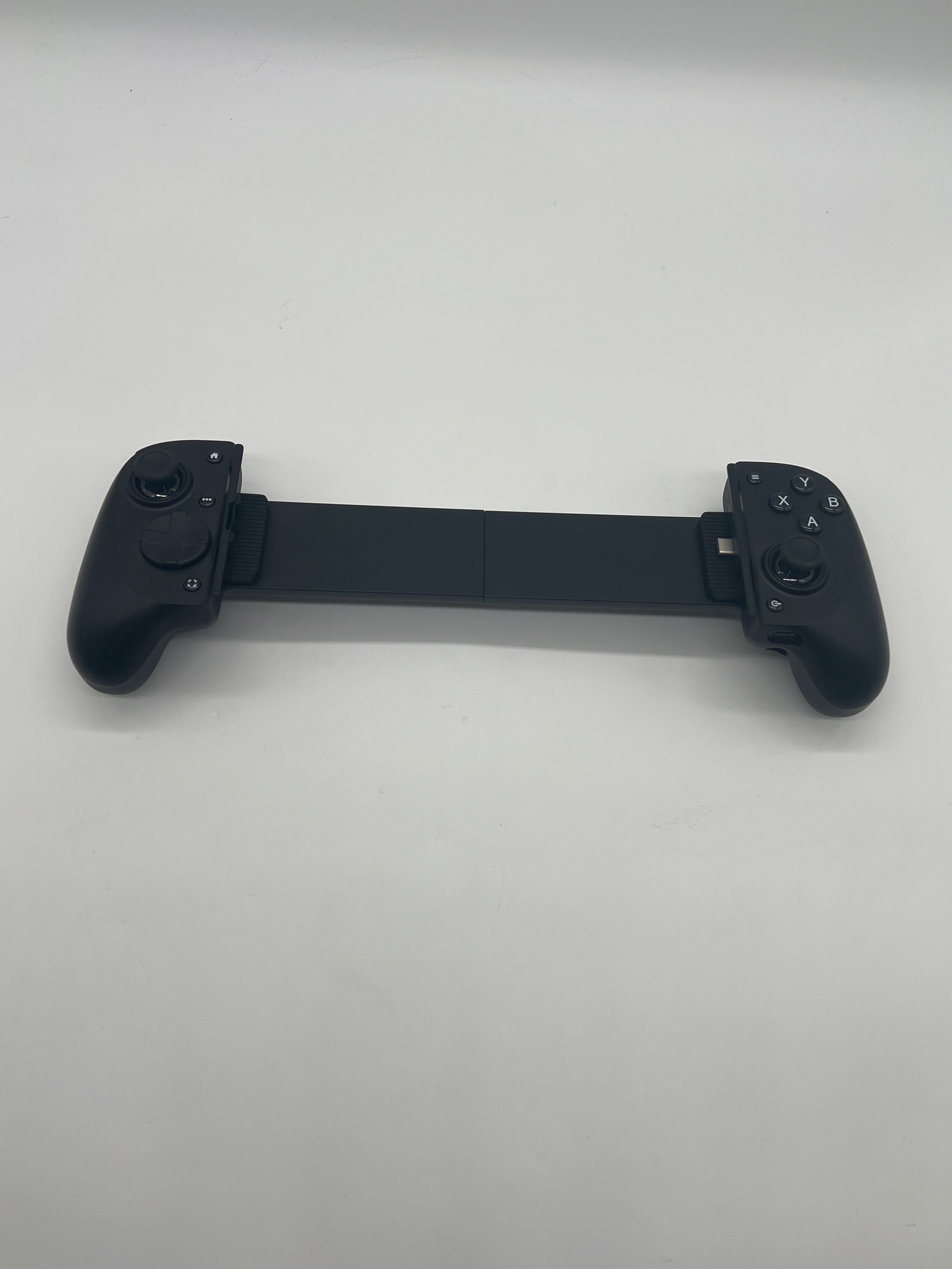 Razer Kishi V3 Pro XL Video Game Accessory Black RZ06-05470100 Used