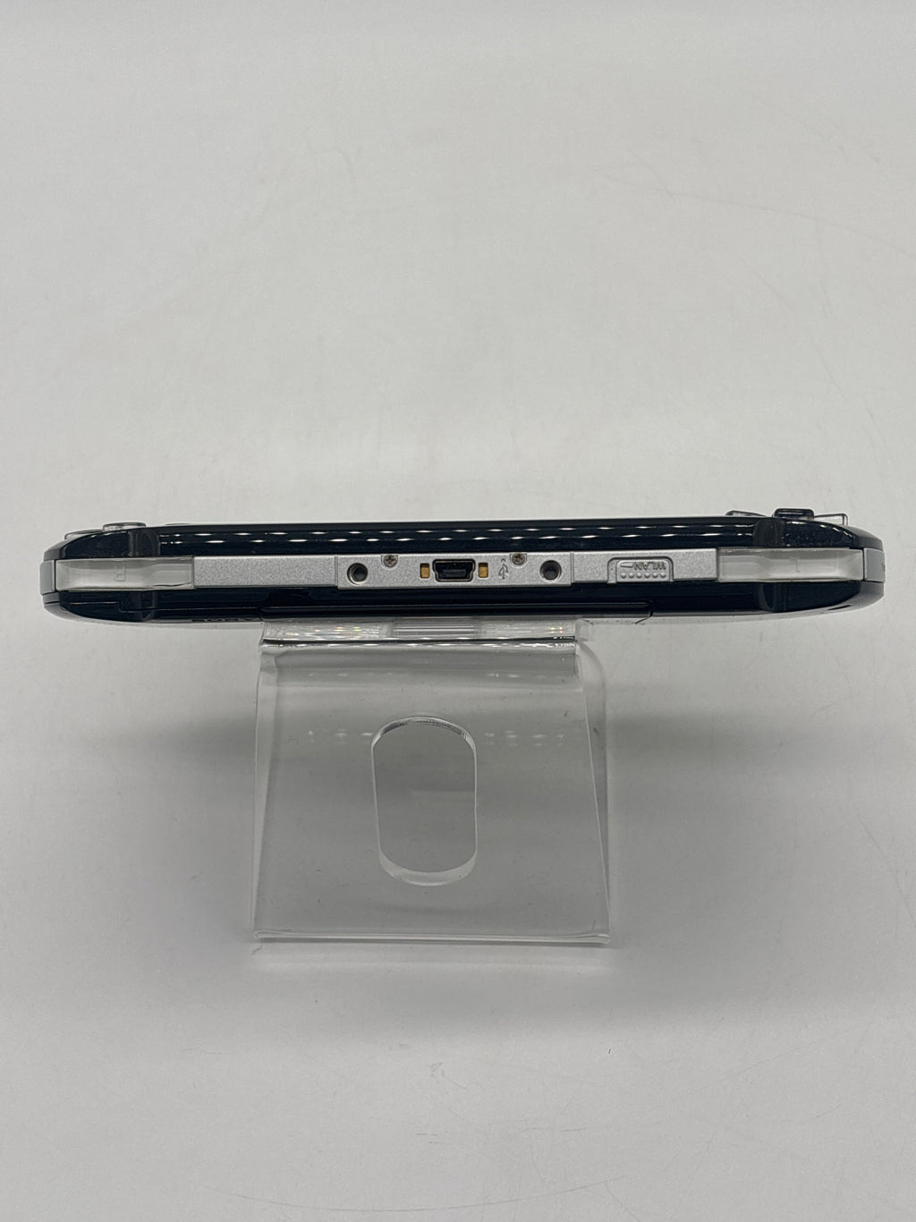 Sony PSP (PSP-3001) 4GB Handheld System - For Parts (No Power & No Battery)