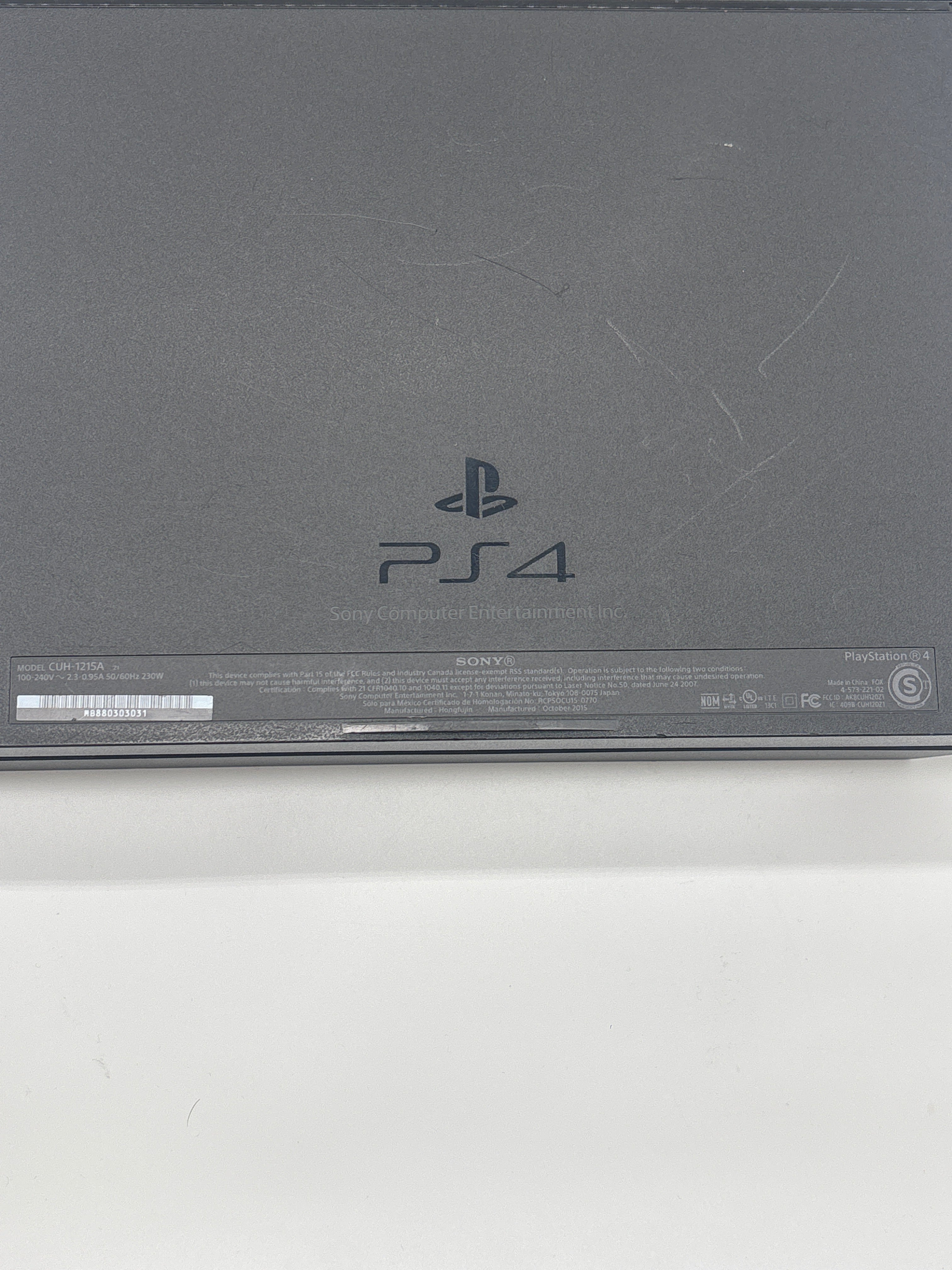 Sony PlayStation 4 CUH-1215A Home Console 512GB Black 2015 Used