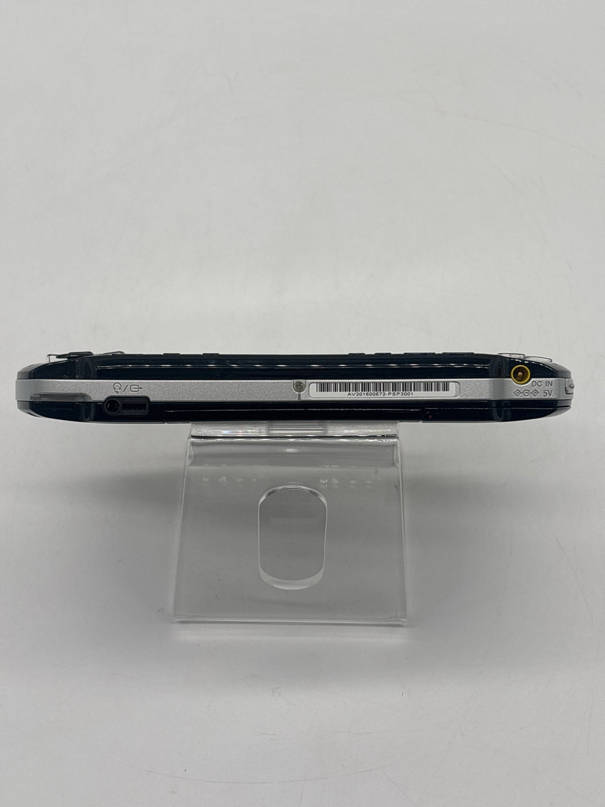 Sony PSP (PSP-3001) 4GB Handheld System - For Parts (No Power & No Battery)