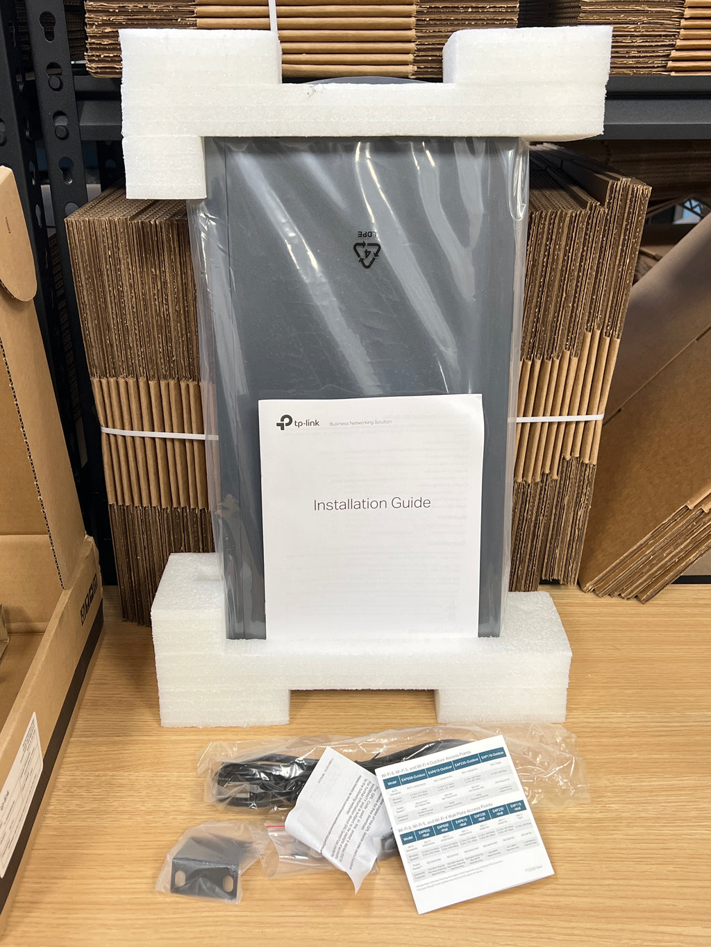 TP-Link TL-SG2428P 28-Port Gigabit Smart Switch 24-Port PoE+ Open Box