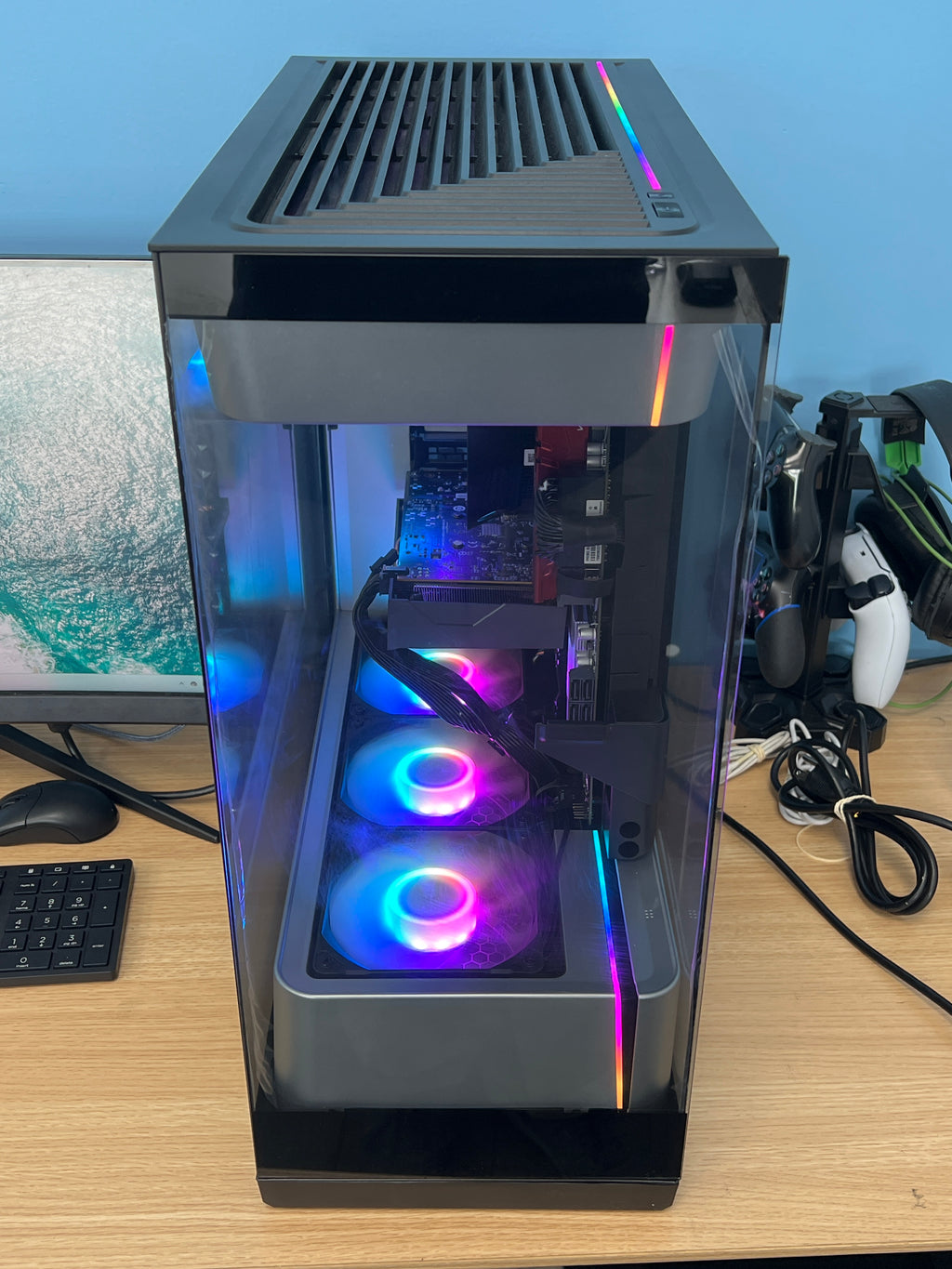 CyberPowerPC Ryzen 5 5500 16GB RAM 1TB SSD RX 6500 XT - Used